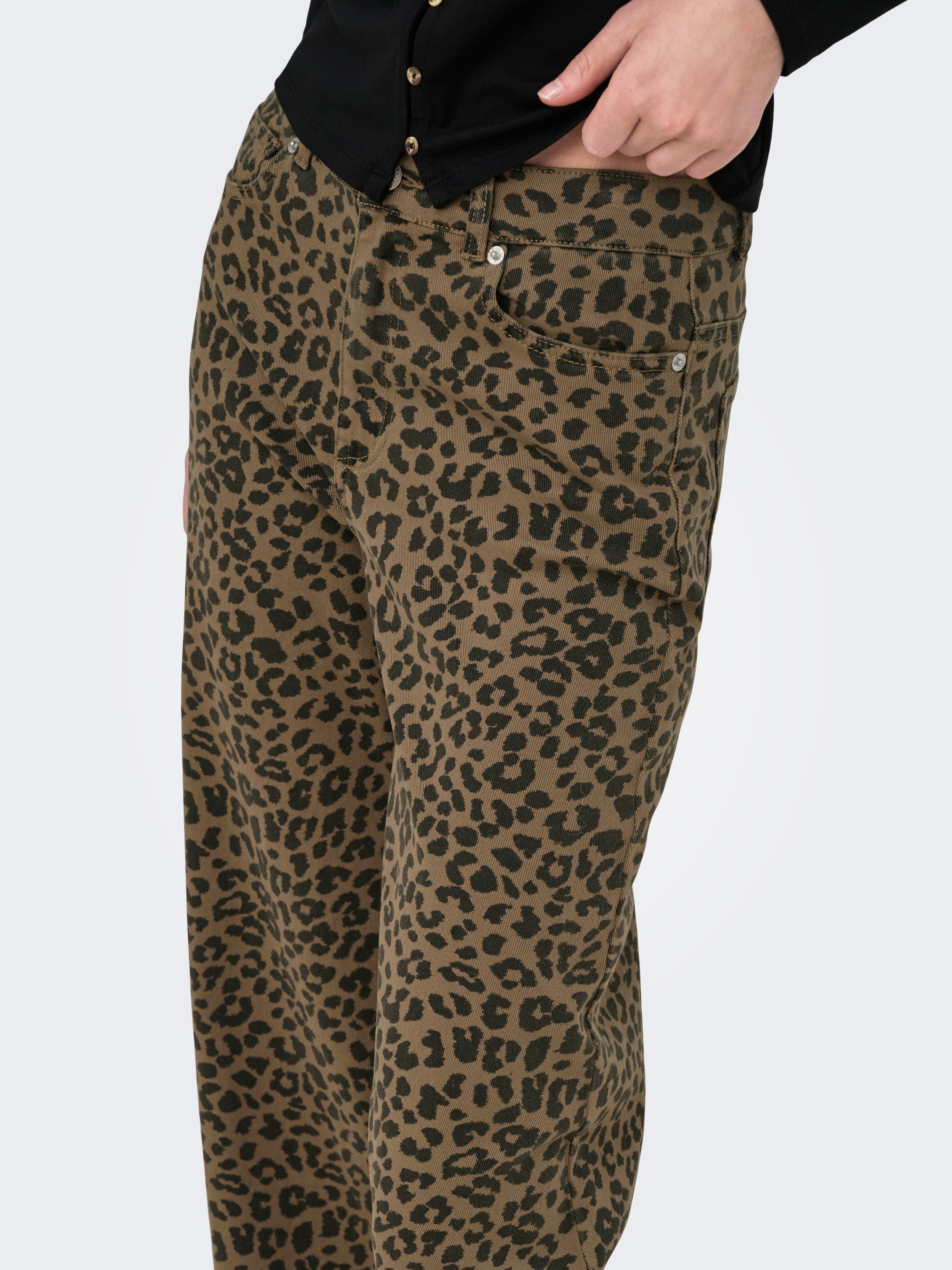 ONLY Jeans taille haute »ONLMADISON HW WIDE ANIMAL PANT PNT« mélange de coton, coupe large, taille haute