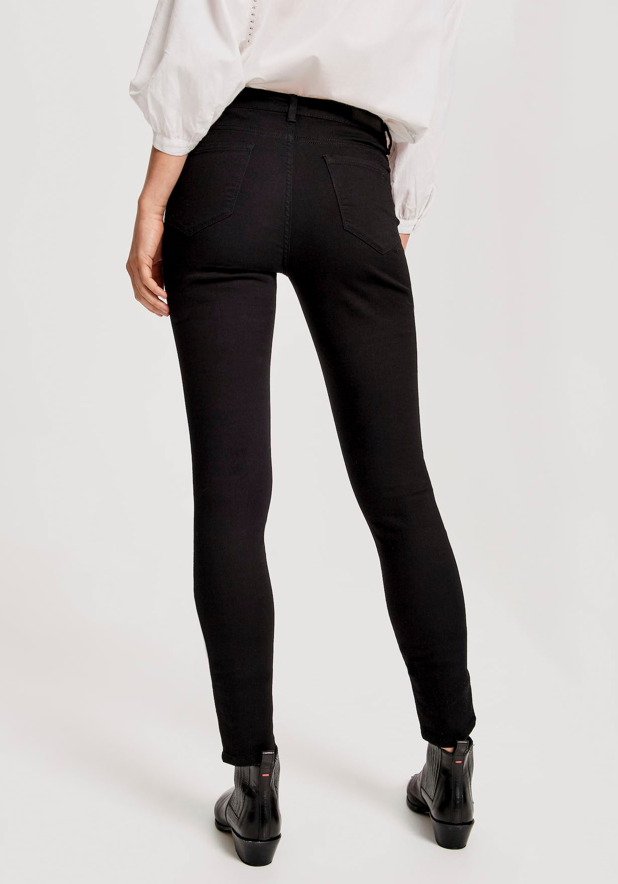OPUS Skinny-fit-Jeans »Elma black«, im Five-Pocket-Design