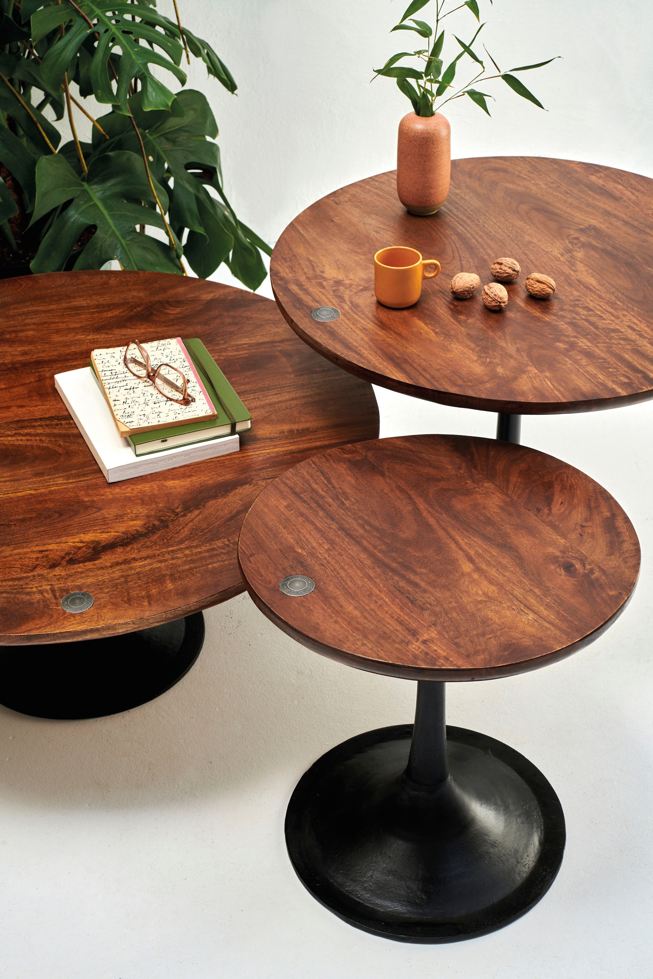 SIT Beistelltisch »T-MODERN COUCH TABLE MEDIUM« mit eingelassenem SIT Button