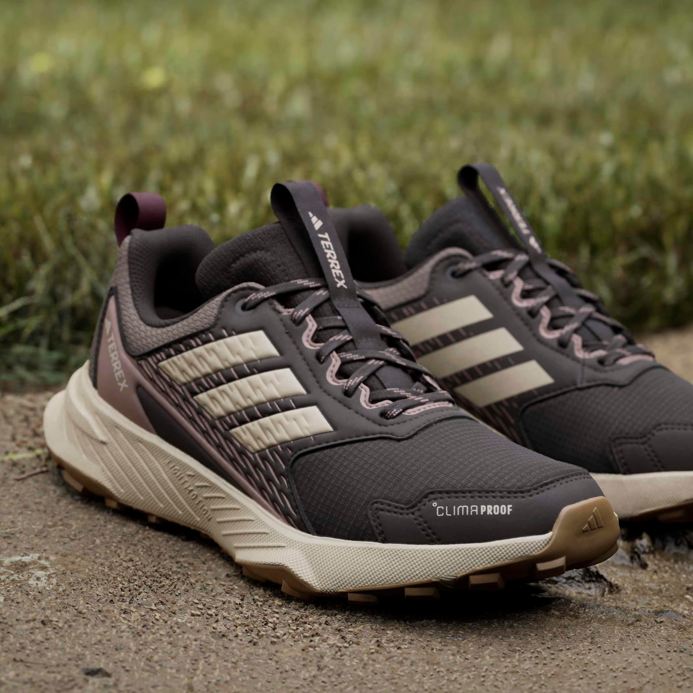 adidas TERREX Chaussures de trail »TRACEFINDER 2 CLIMAPROOF«  chauffant