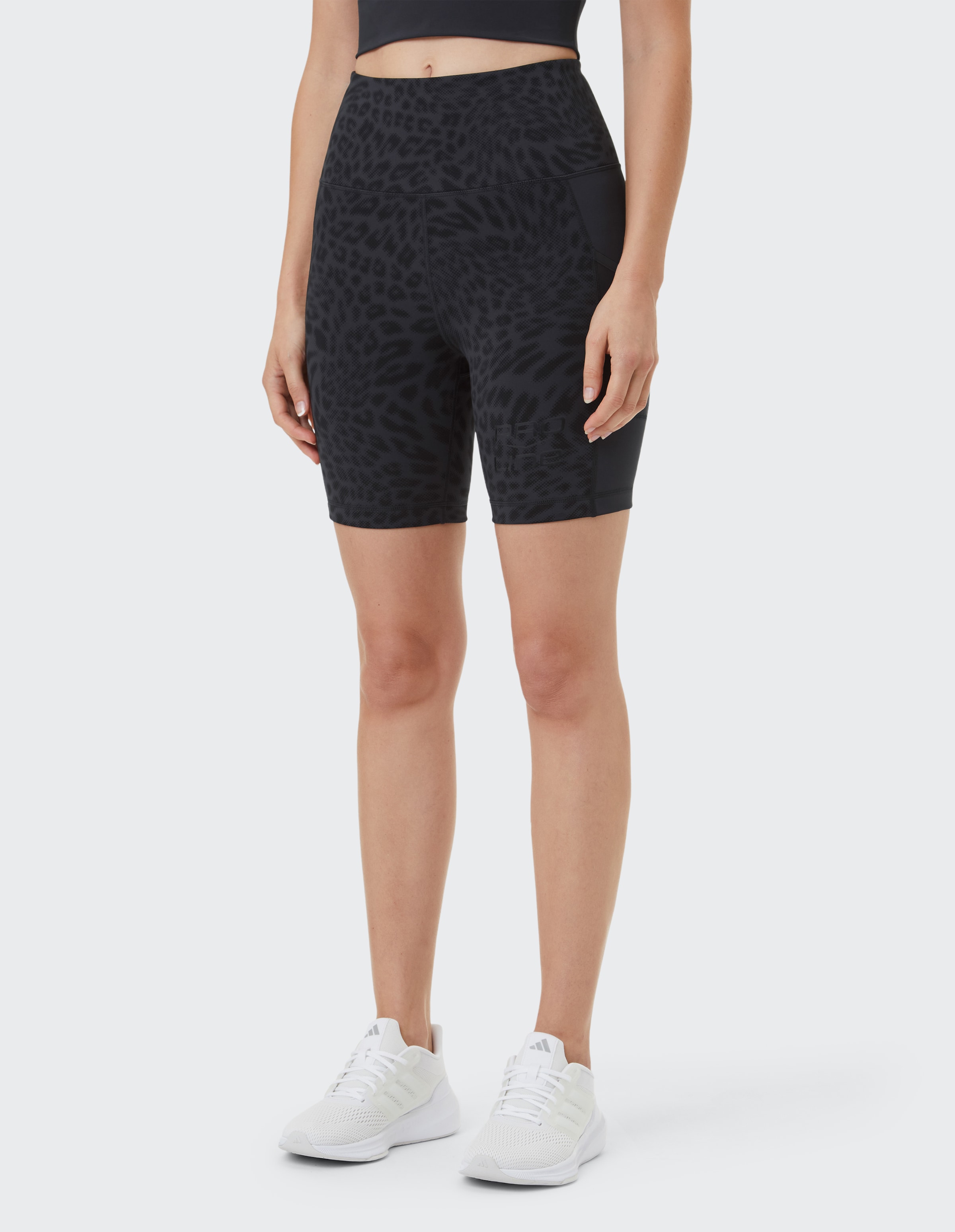 Image of Venice Beach Funktionstights "TIGHTS SHORTS GLENDALE" kurze Variante, mit Elasthan-Anteil, aus Polyester und Elasthan
