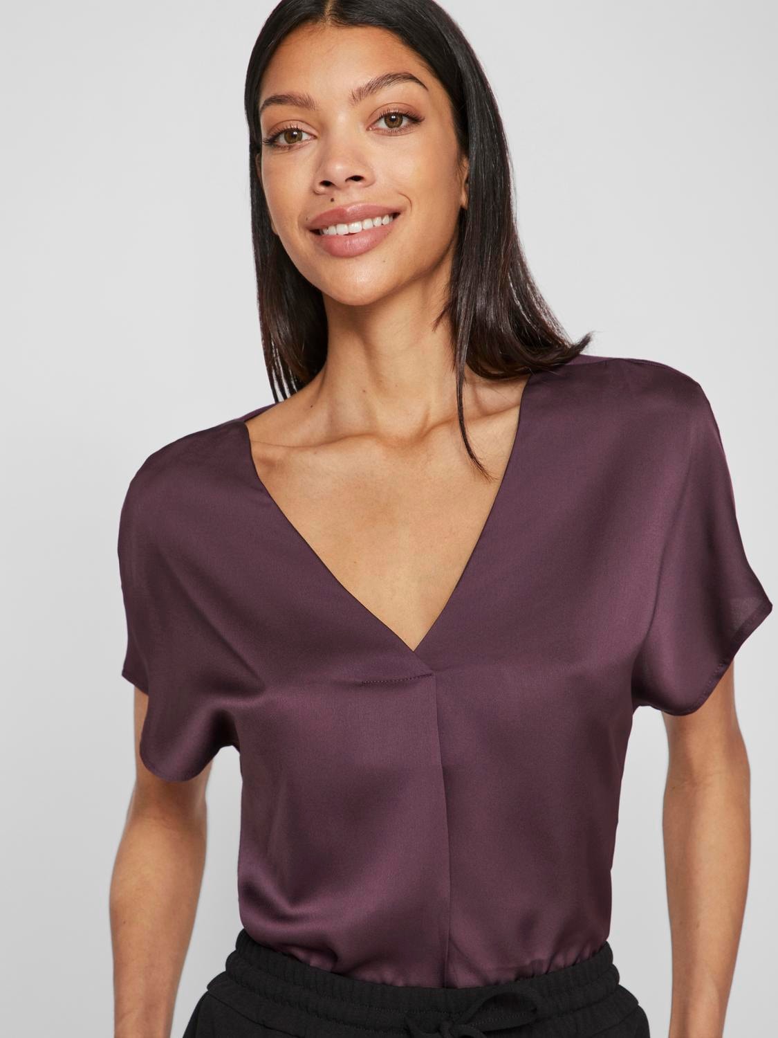 Vila V-Shirt »VIELLETTE V-NECK S/S SATIN TOP - NOOS«