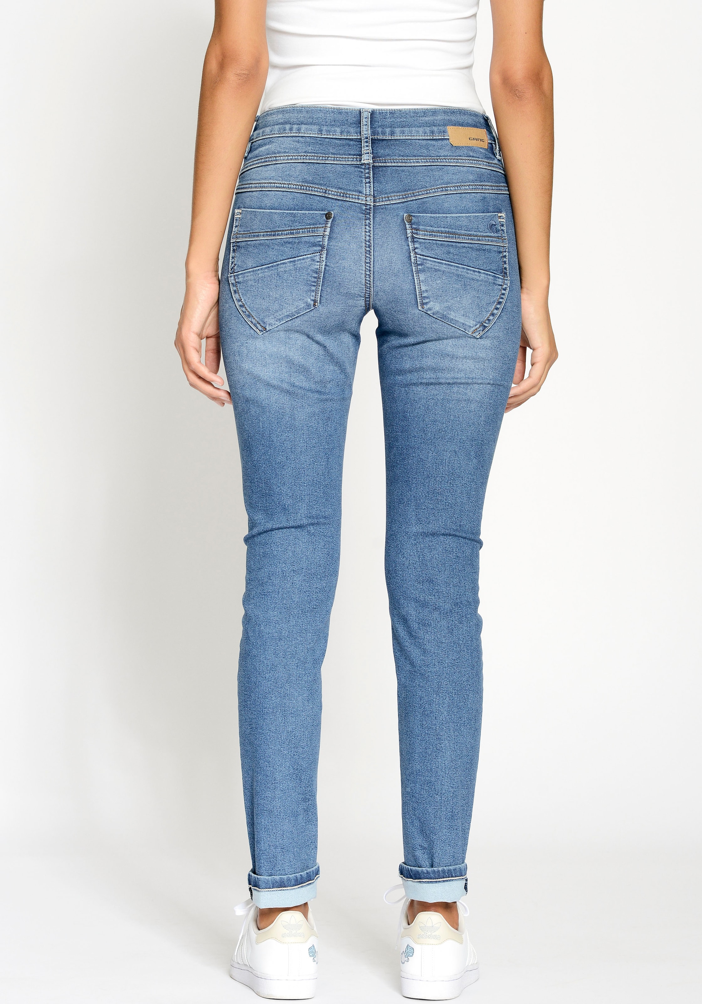 GANG Skinny-fit-Jeans »94MORA«, mit 3-Knopf-Verschluss und Passe vorne