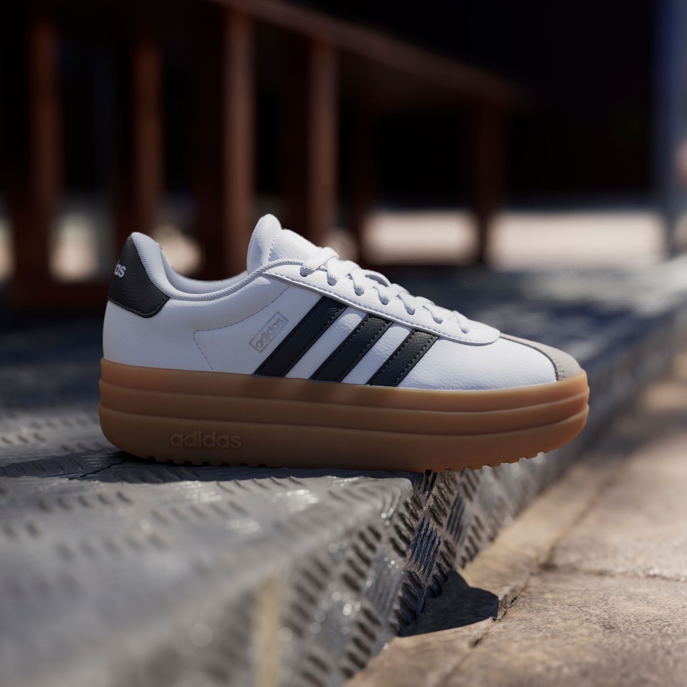 adidas Sportswear Sneaker »VL COURT BOLD LIFESTYLE KIDS«  Design auf den Spuren des adidas Gazelle Bold