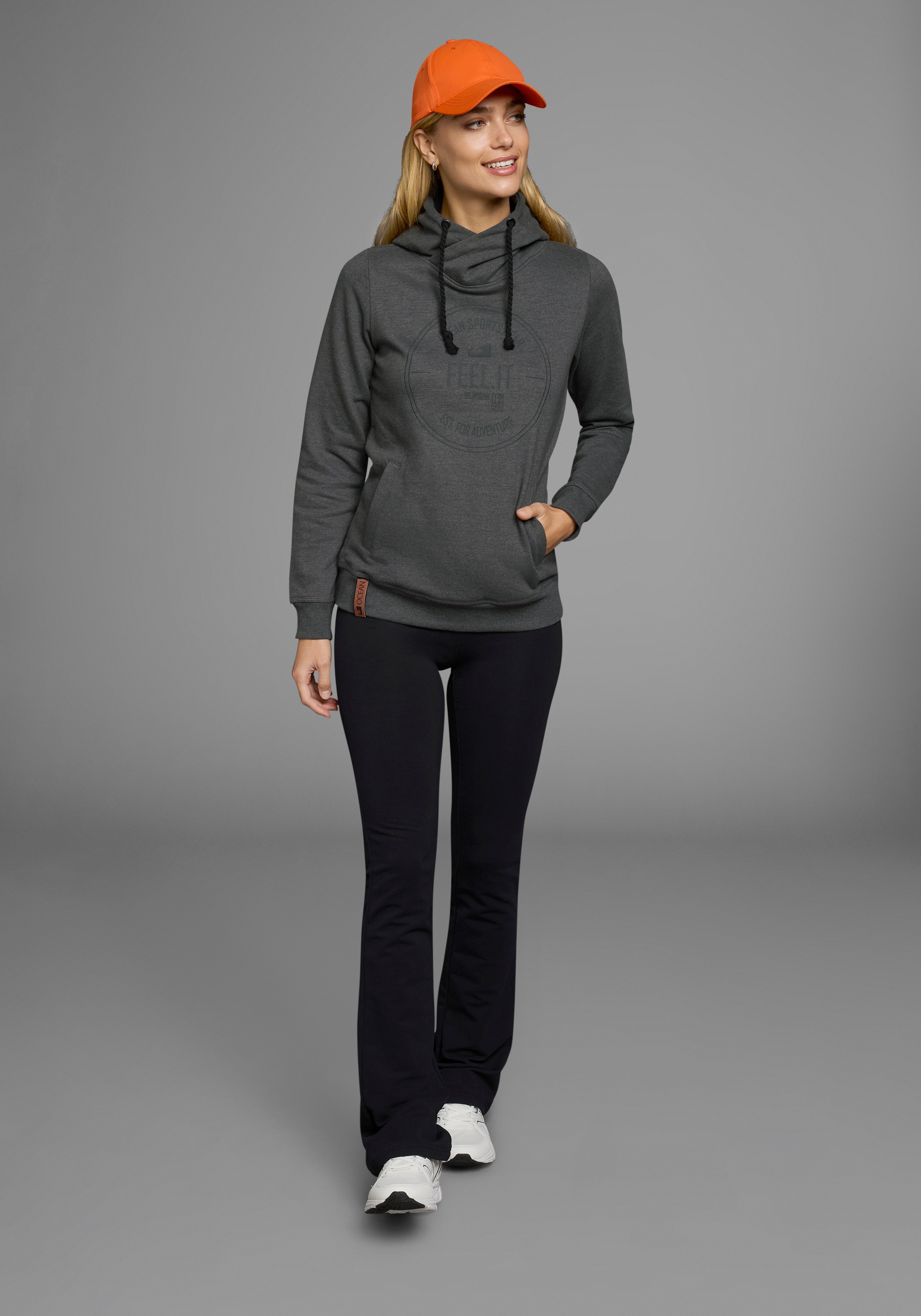 Ocean Sportswear Kapuzensweatshirt »Essentials Sweatshirt«, Langarm, figurbetonter Schnitt, unifarben
