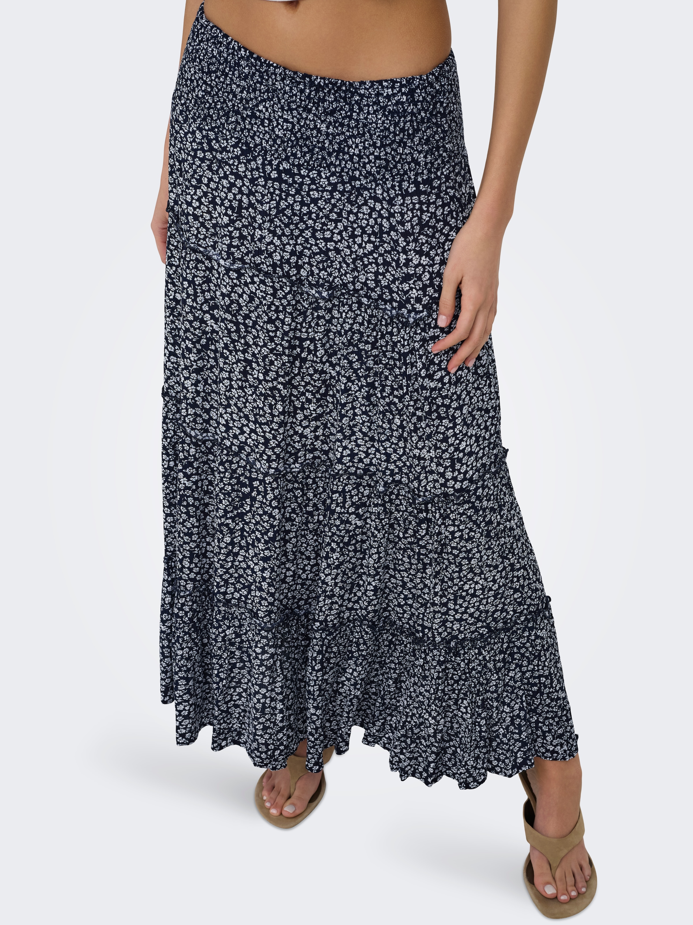 Image of ONLY Maxirock "ONLFERNANDA LIFE LAYRED LONG SKIRT NOOS" Viskose, gesmoktes Bündchen