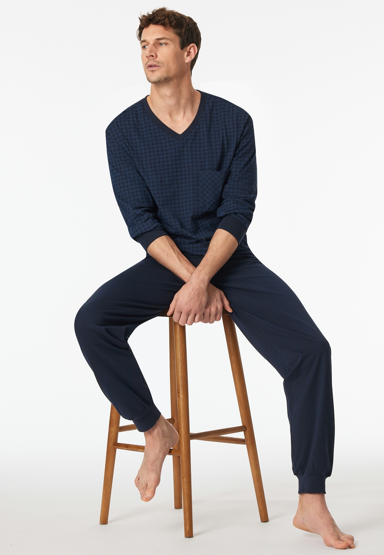 Schiesser Pyjama »Comfort Essentials«, (2 tlg.), V-Ausschnitt, Brusttasche, Baumwolle, Langarm