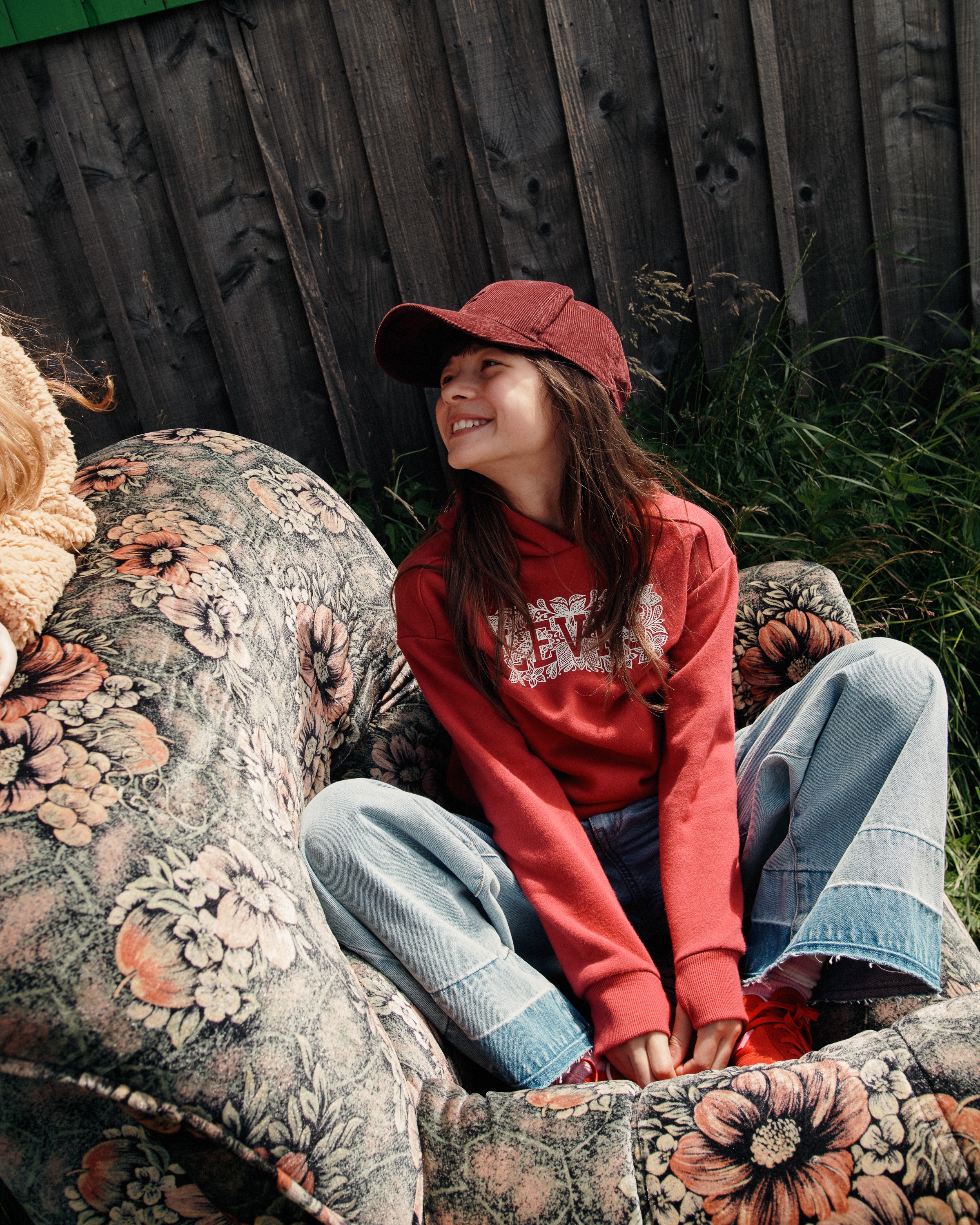 Image of Levis Kids Kapuzensweatshirt "LVG MEET AND GREET SEASONAL HO", mit floralem Logo-Print in Kontrast - for Girls
