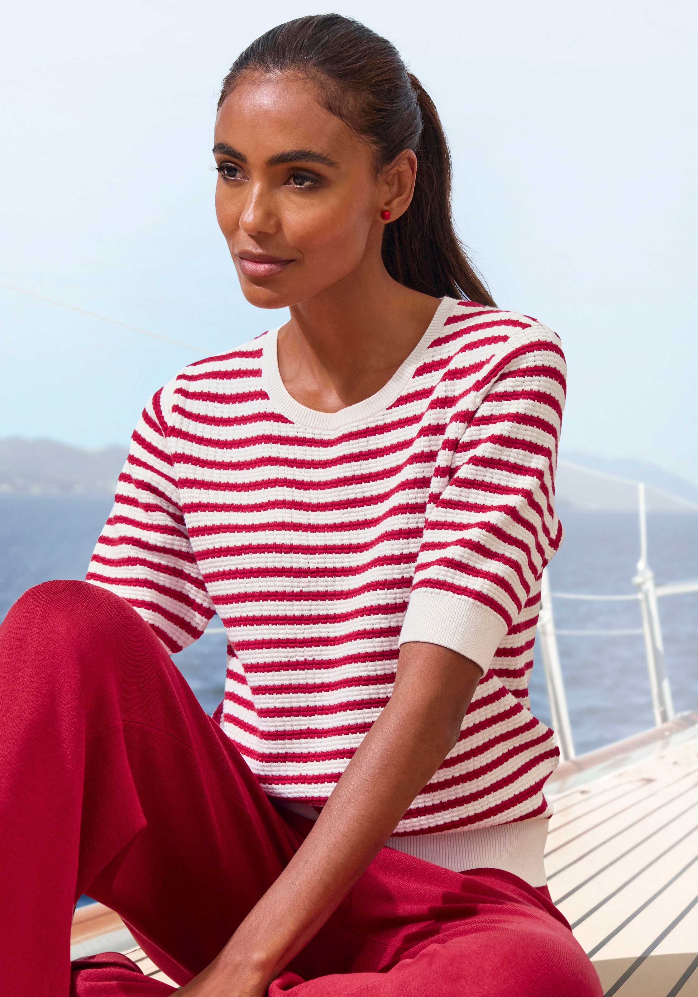 Image of French Connection T-Shirt Loungeshirt mit kurzem Arm, aus soften Strukturstrick, Loungewear