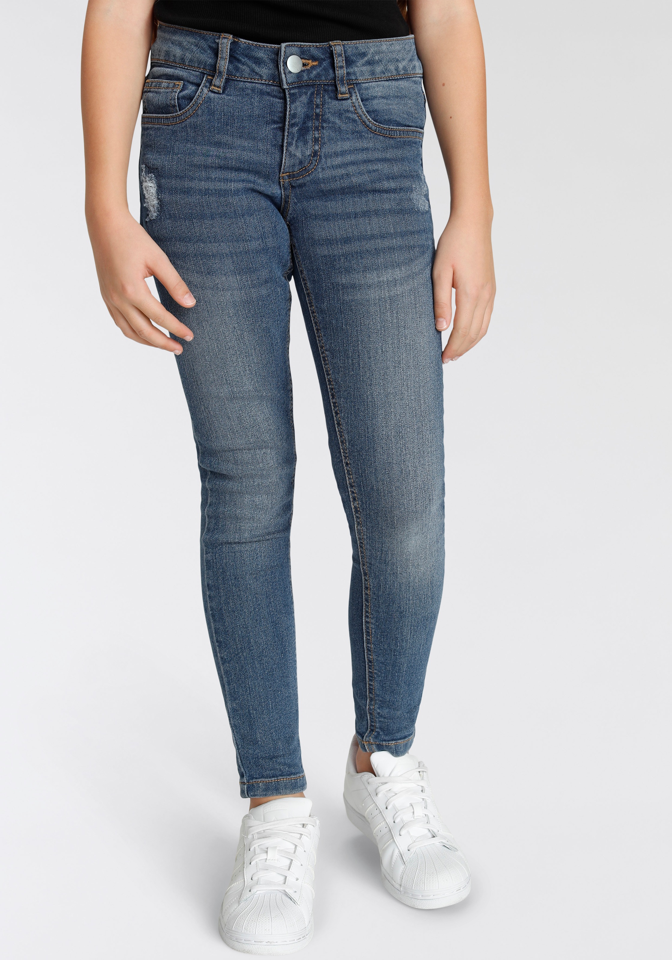 Image of Bench. Stretch-Jeans, mit dezenten Abriebeffekten in Super Skinny bei Ackermann Versand Schweiz