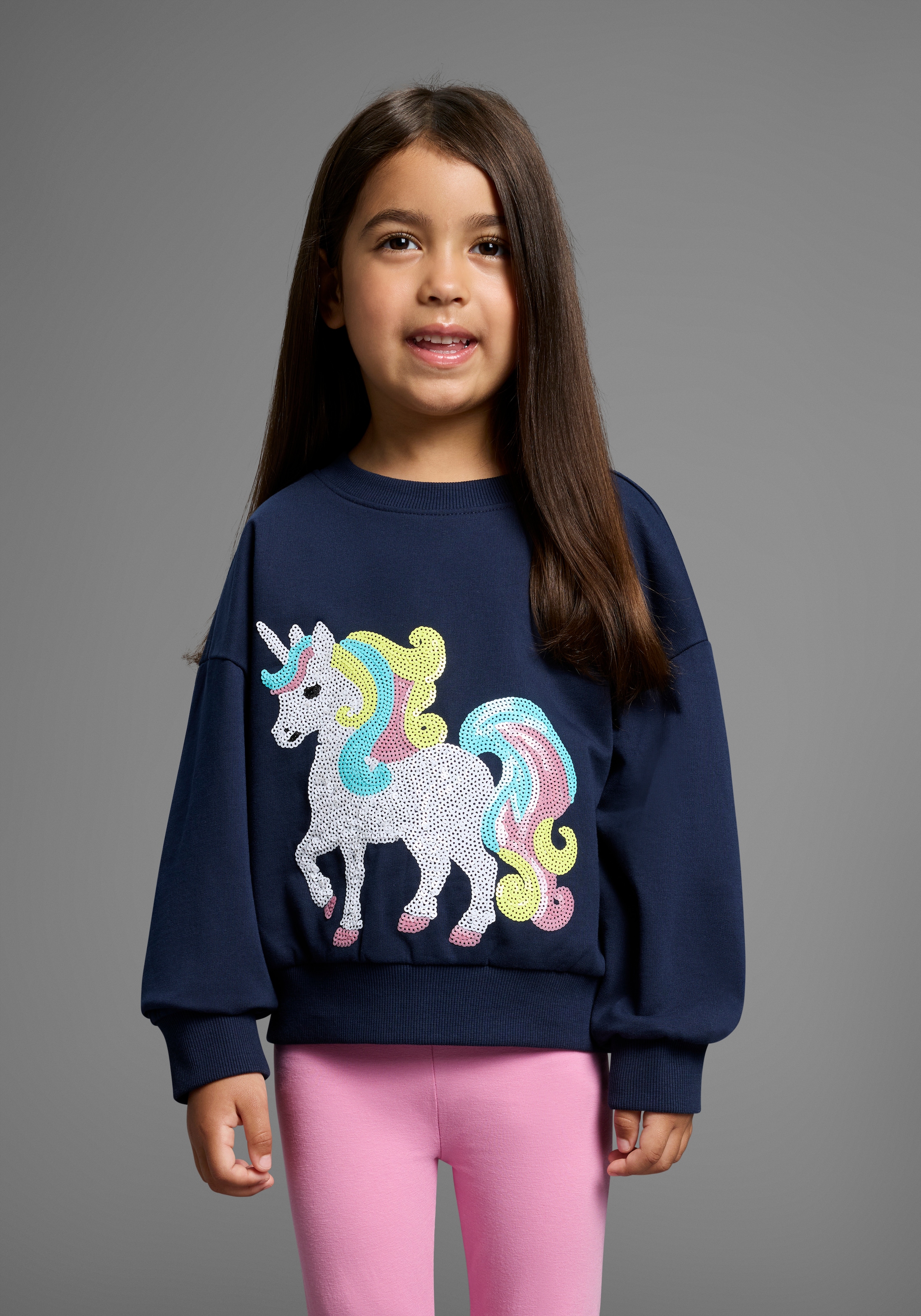 Image of KIDSWORLD Sweatshirt "Einhorn-Applikation für kleine Mädchen", Sweatshirt mit schimmernden Pailletten-Applikationen