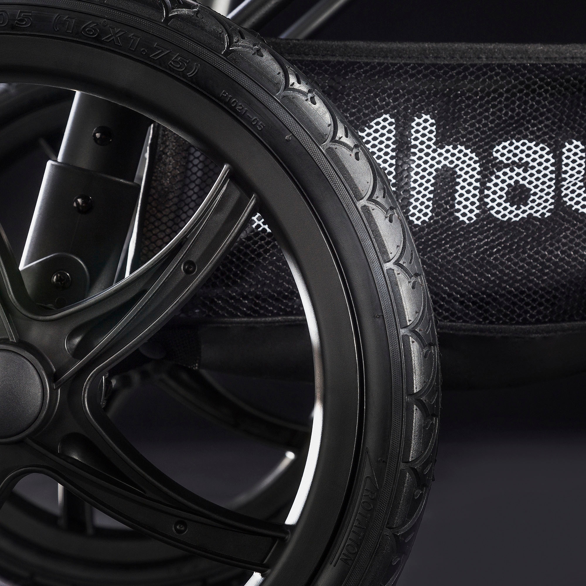 Hauck Poussette à trois roues »Runner black/neon yellow« mit schwenk- und feststellbarem Vorderrad