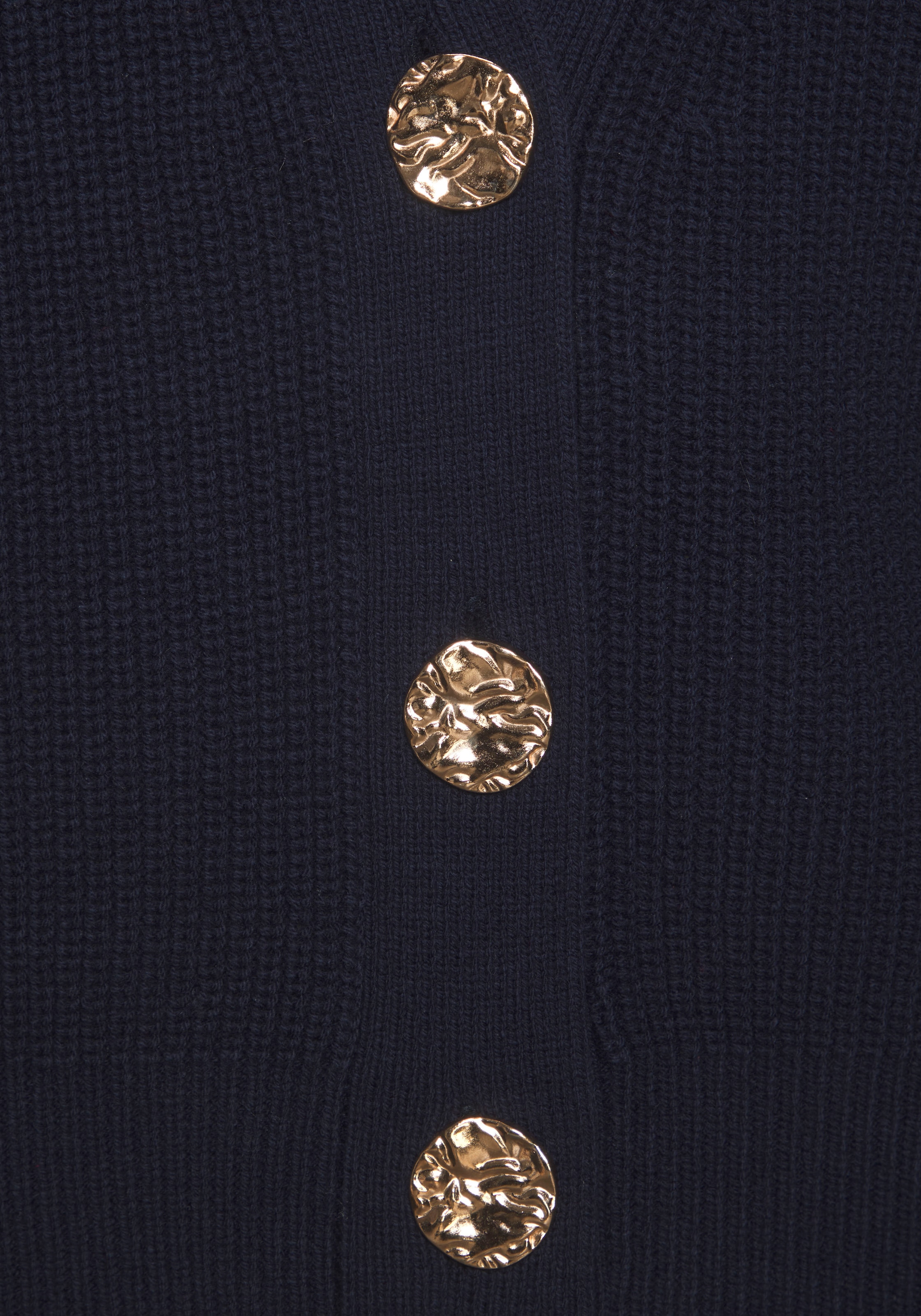 LASCANA Strickweste, mit goldfarbenenen Knöpfen, Pullunder, modisch