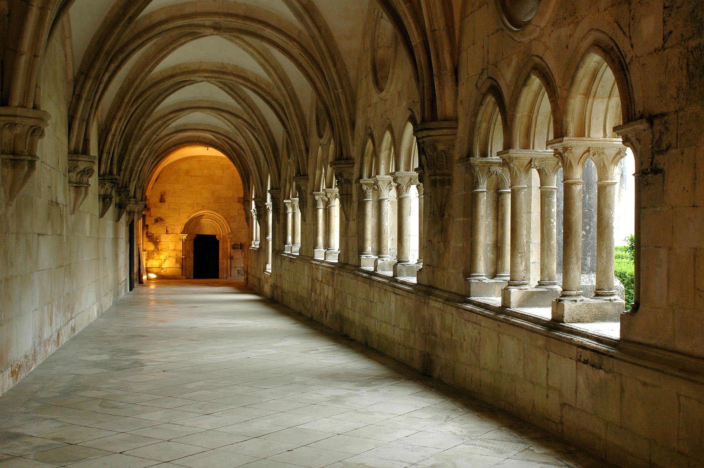 Image of Papermoon Fototapete "Batalha Monastery" glatt