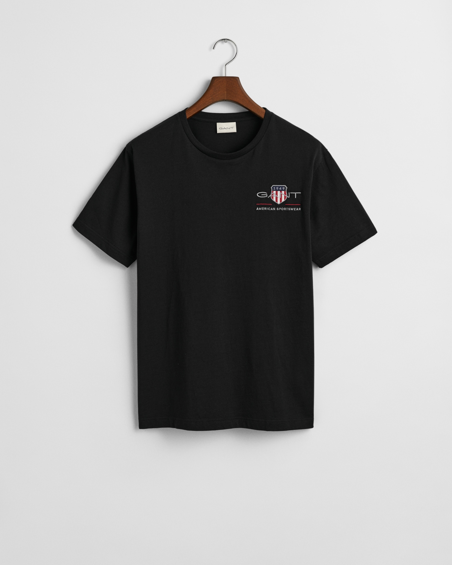 Gant T-shirt »REG ARCHIVE SHIELD EMB SS T-SHIRT« von dem Archiv aus den 1980er-Jahren inspiriert