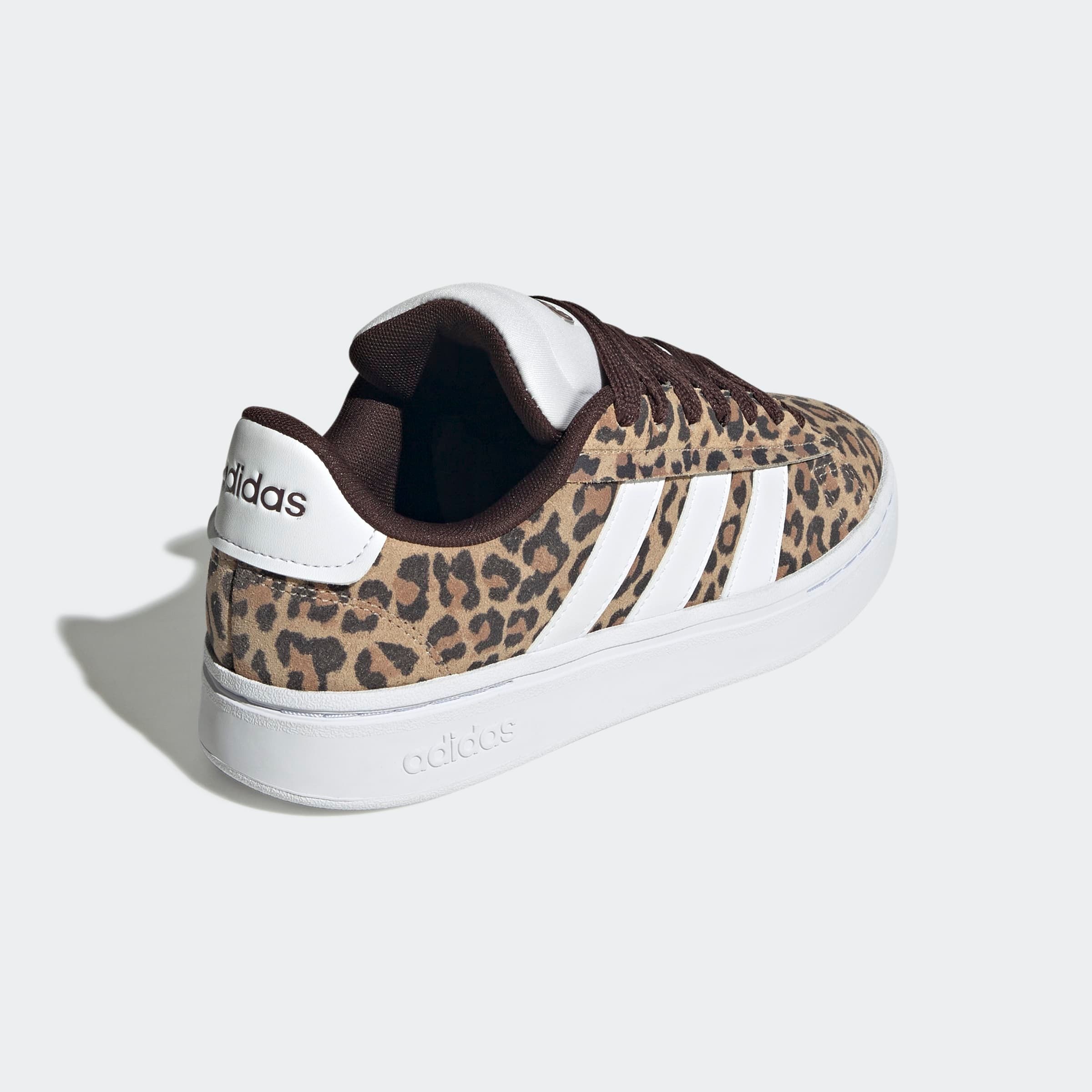 adidas Sportswear Sneaker »GRAND COURT ALPHA 00S«, Design auf den Spuren des adidas Campus 00