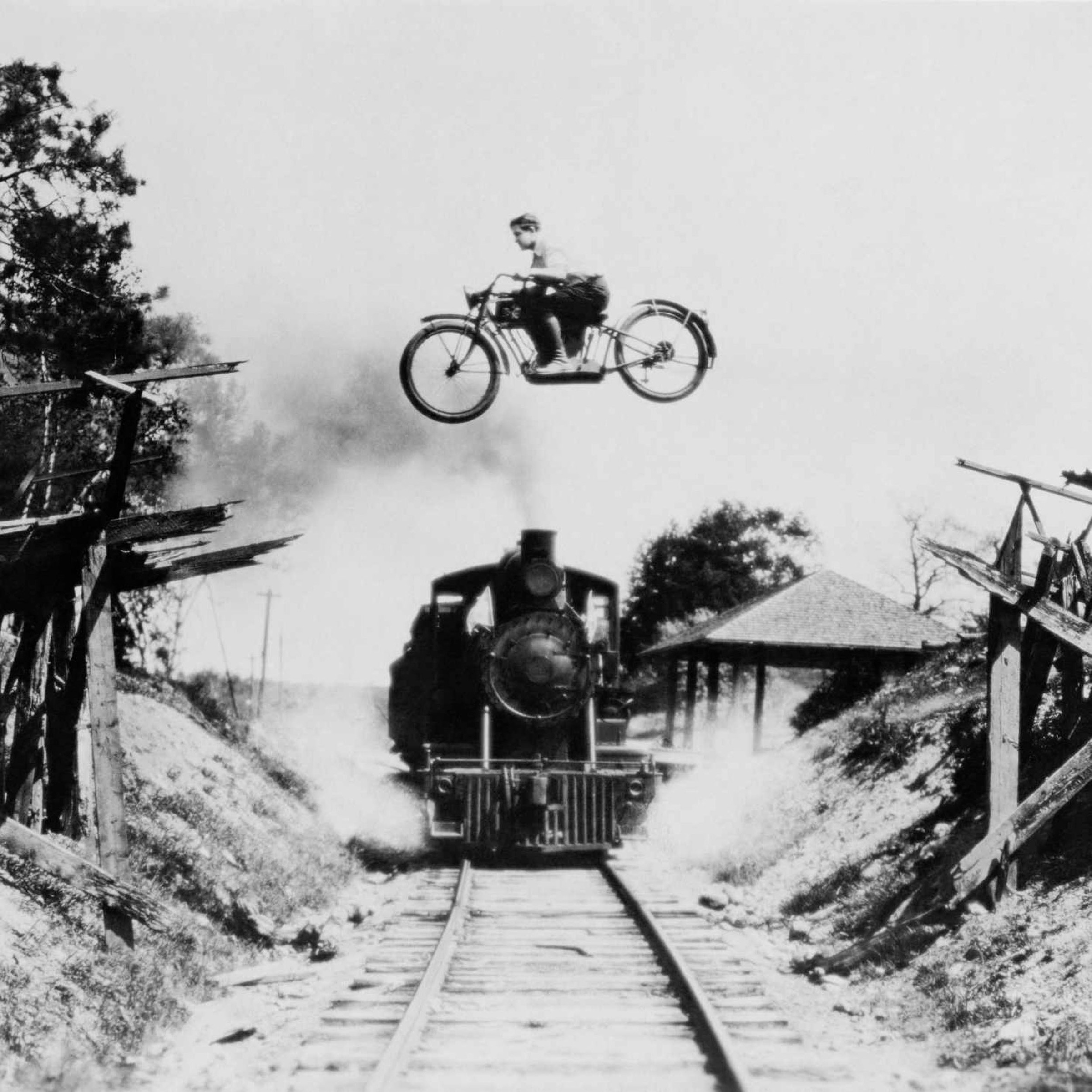 Image of Spiegelprofi GmbH Deco-Panel »Flying motorbike«, (1 St.), hochwertiger Kunstdruck bei Ackermann Versand Schweiz