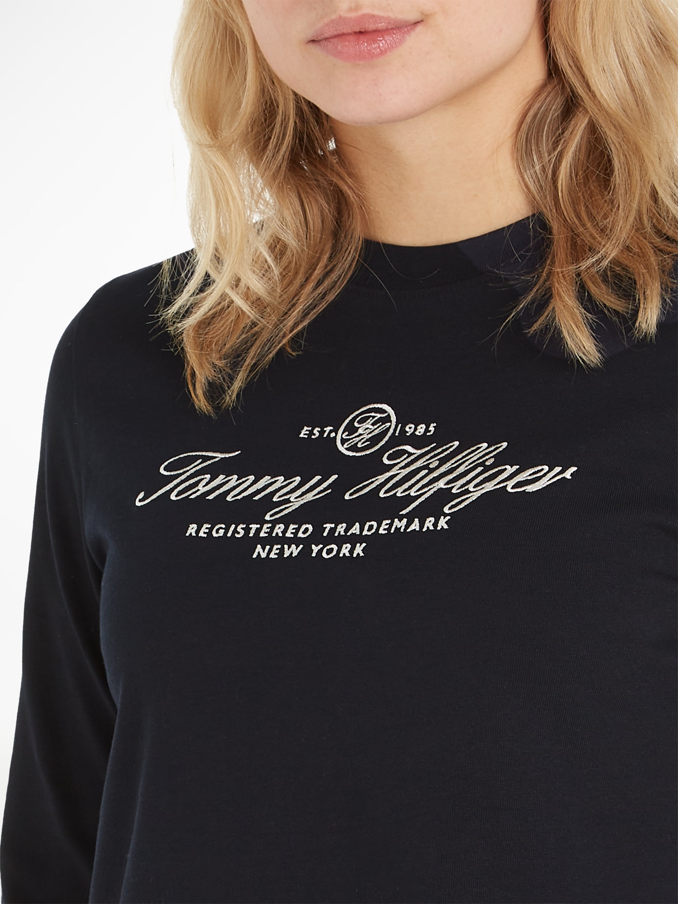 ♕ Tommy Hilfiger Langarmshirt, mit dezentem Markenlabel auf dem  Ärmelabschluss versandkostenfrei bestellen