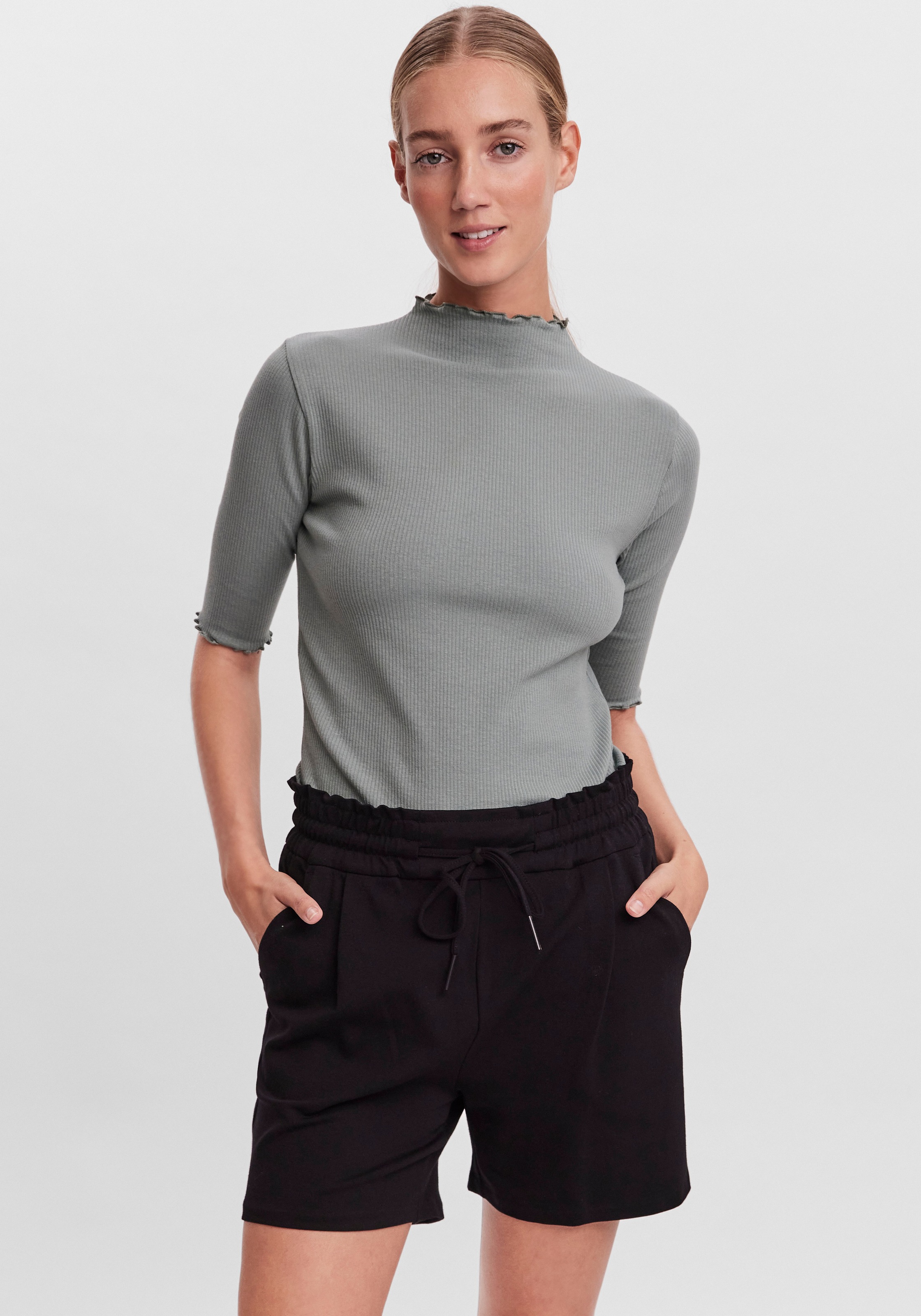 Image of Vero Moda Kurzarmshirt »VMVIO 2/4 HIGH NECK BLOUSE« bei Ackermann Versand Schweiz