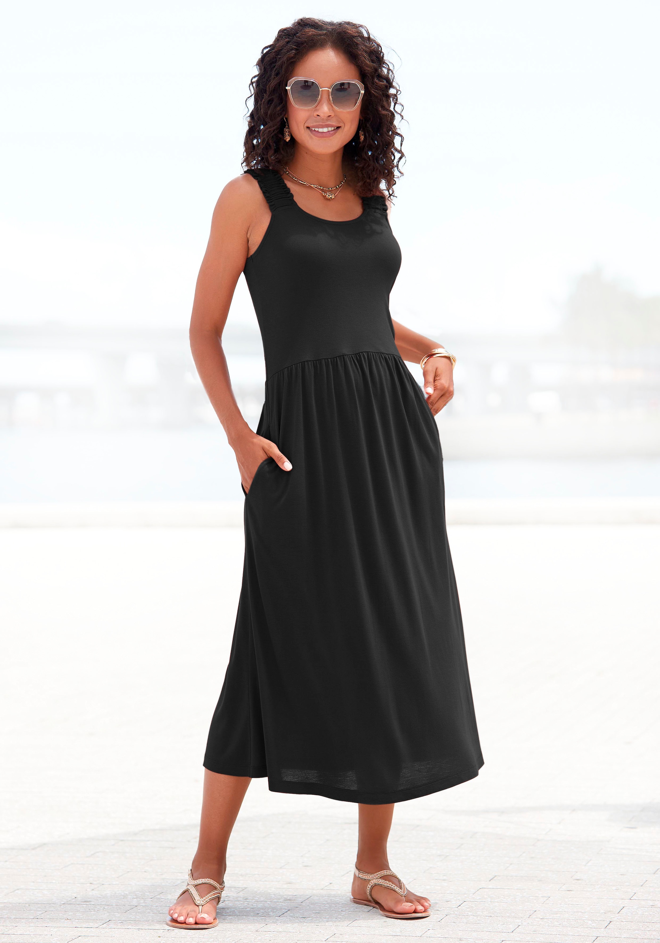 Image of Beachtime by Lascana Jerseykleid "mit Taschen, kniebedeckendes Sommerkleid aus Viskose" Seitennahttaschen Luftiges Strandkleid, Trägerkleid, Midikleid, figurumspielend Basic