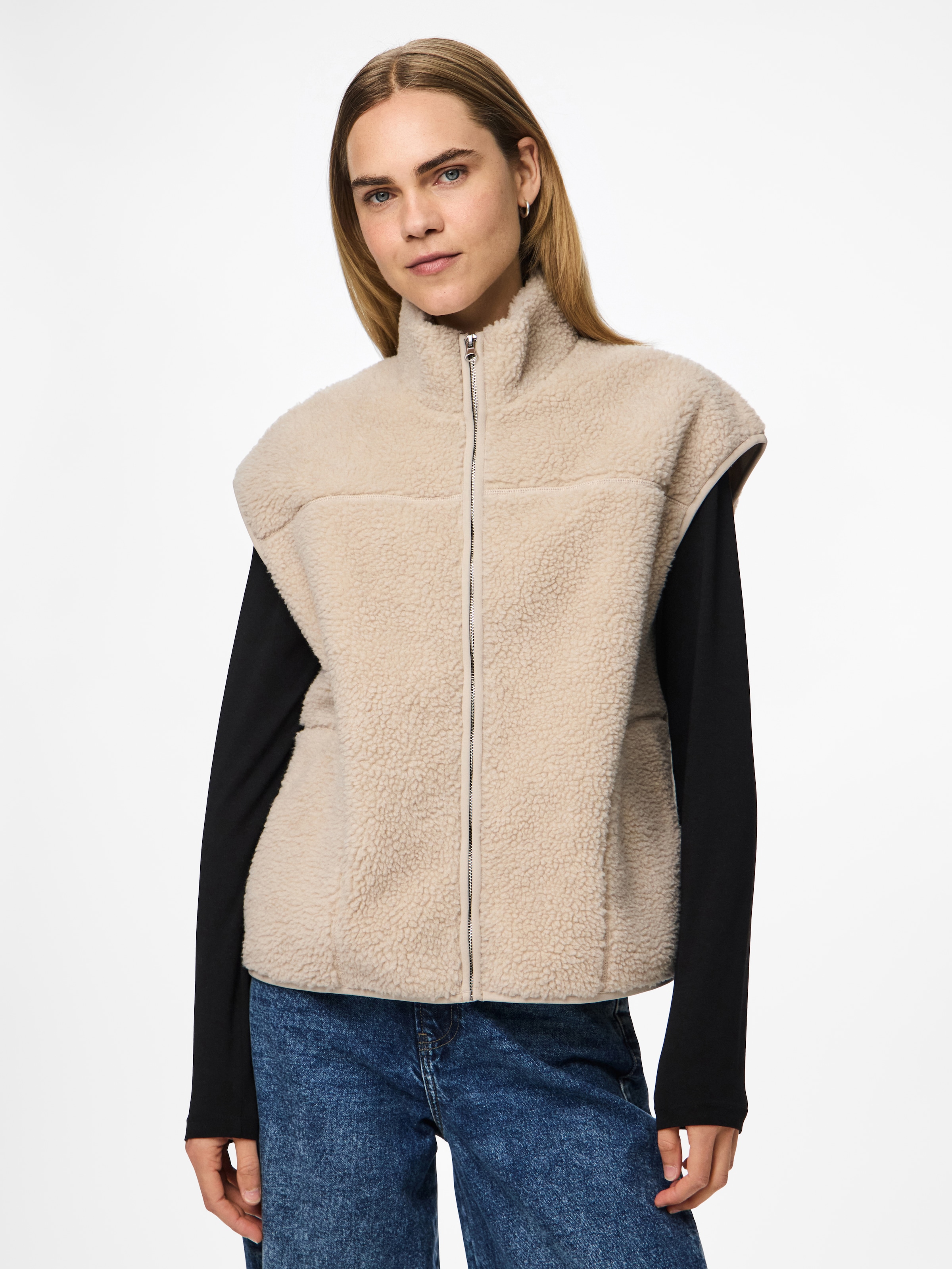 pieces Gilet en peluche »PCSADIA TEDDY VEST NOOS BC« fibre synthétique