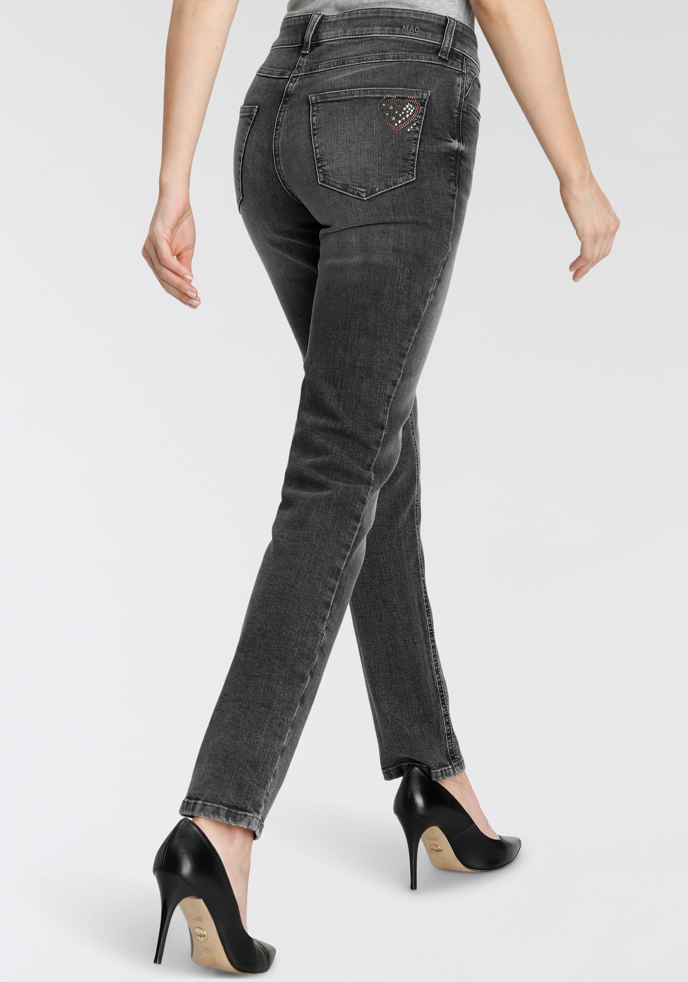 MAC Gerade Jeans »Melanie-Heart«, Dekorative Nieten auf der hinteren Tasche
