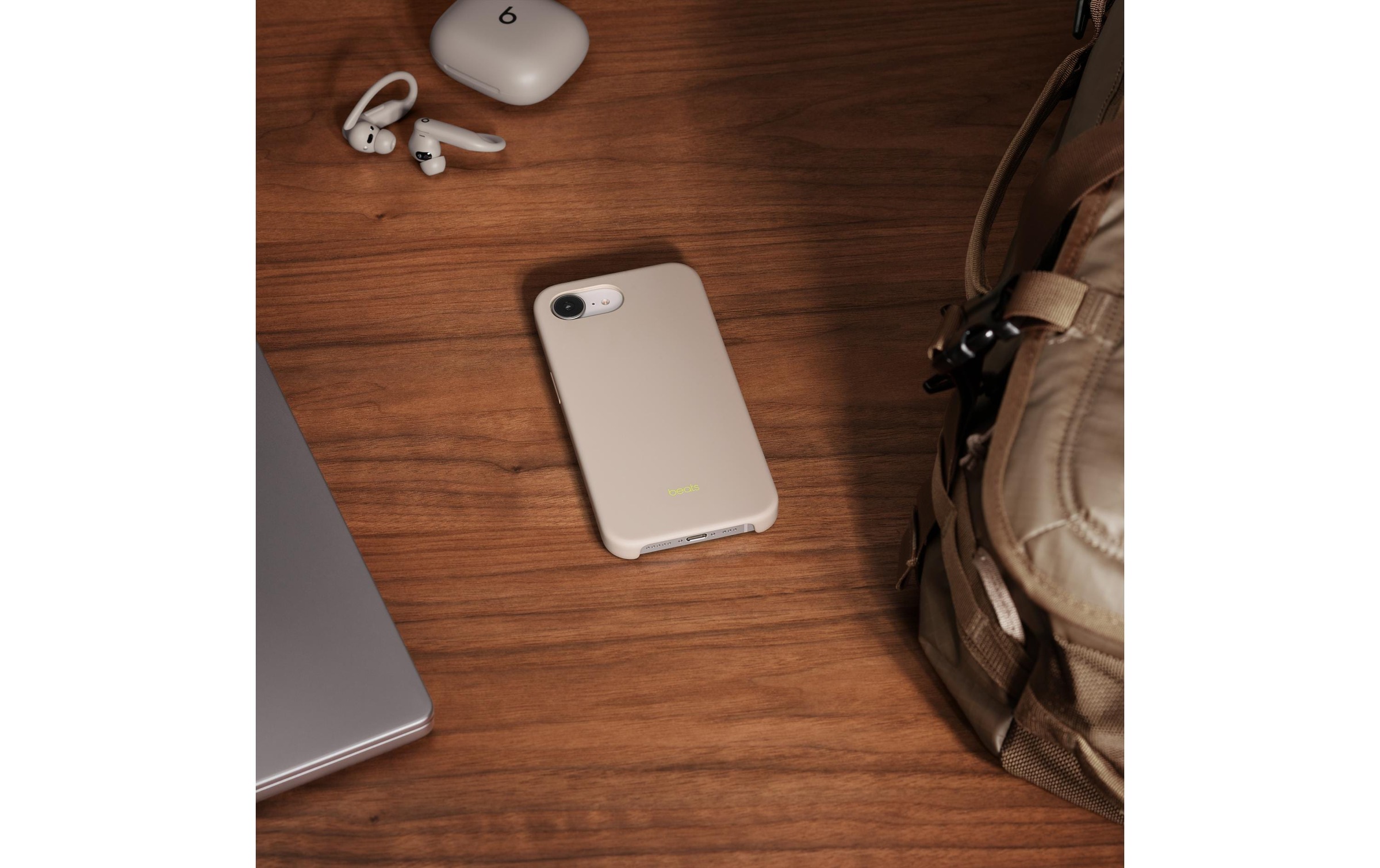 Apple Smartphone-Hülle »iPhone 17e Silikon Case mit MagSafe« Apple iPhone 17e 15,5 cm (6,1 Zoll)