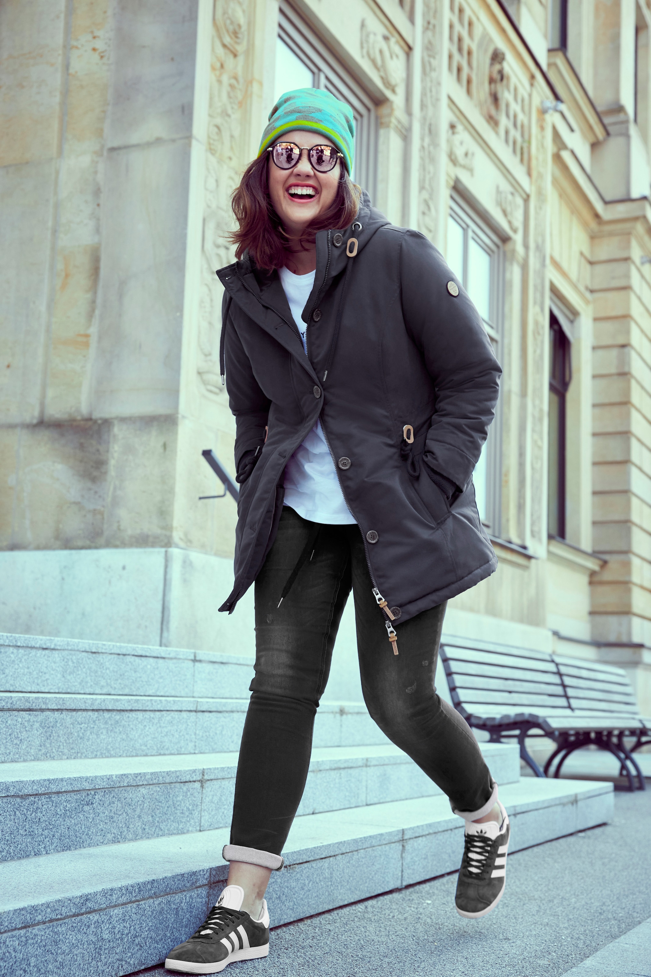 KangaROOS Jogg Pants entspannte Passform,  weite Beinform