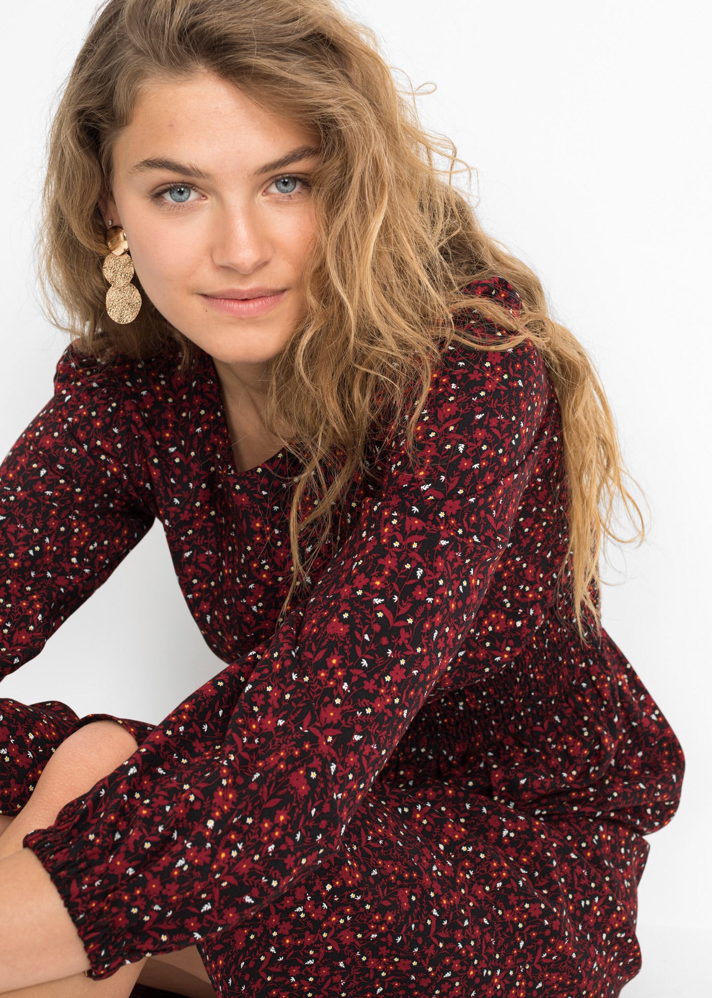 bonprix Robe midi »Midikleid mit Blumenprint« für die Herbstsaison, aus Viskose, Oversize-Passform