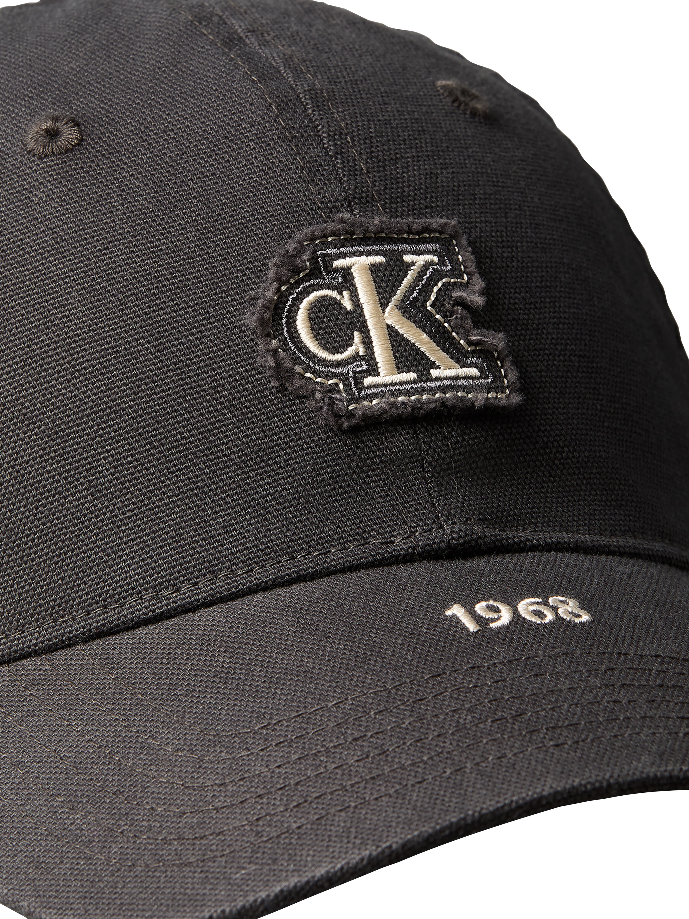 Calvin Klein Casquette de baseball »WASHED COTTON CANVAS SMALL FRAYE« Regular fit und grössenverstellbar