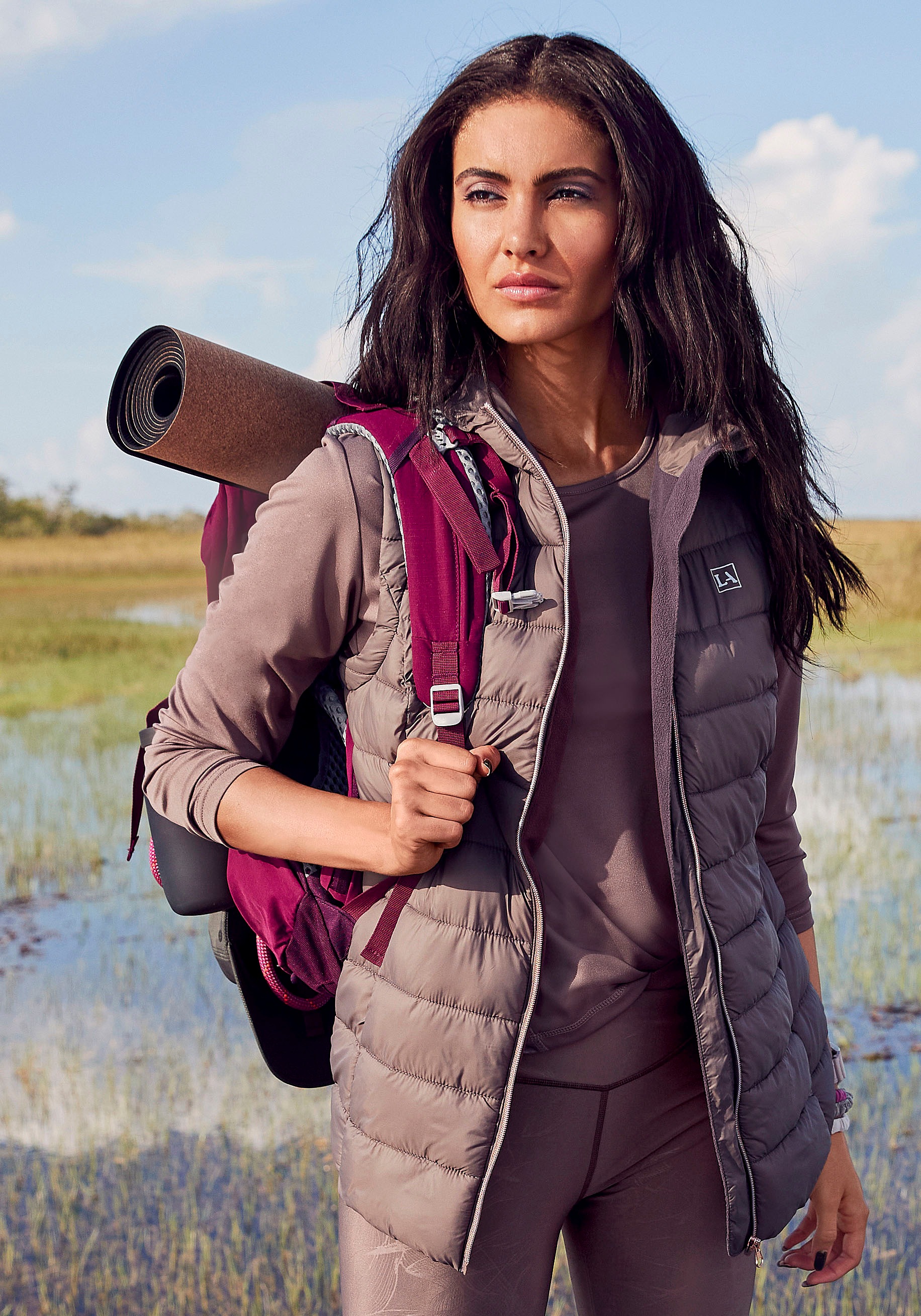 Image of LASCANA ACTIVE Funktionsshirt, mit Mesh-Einsatz bei Ackermann Versand Schweiz