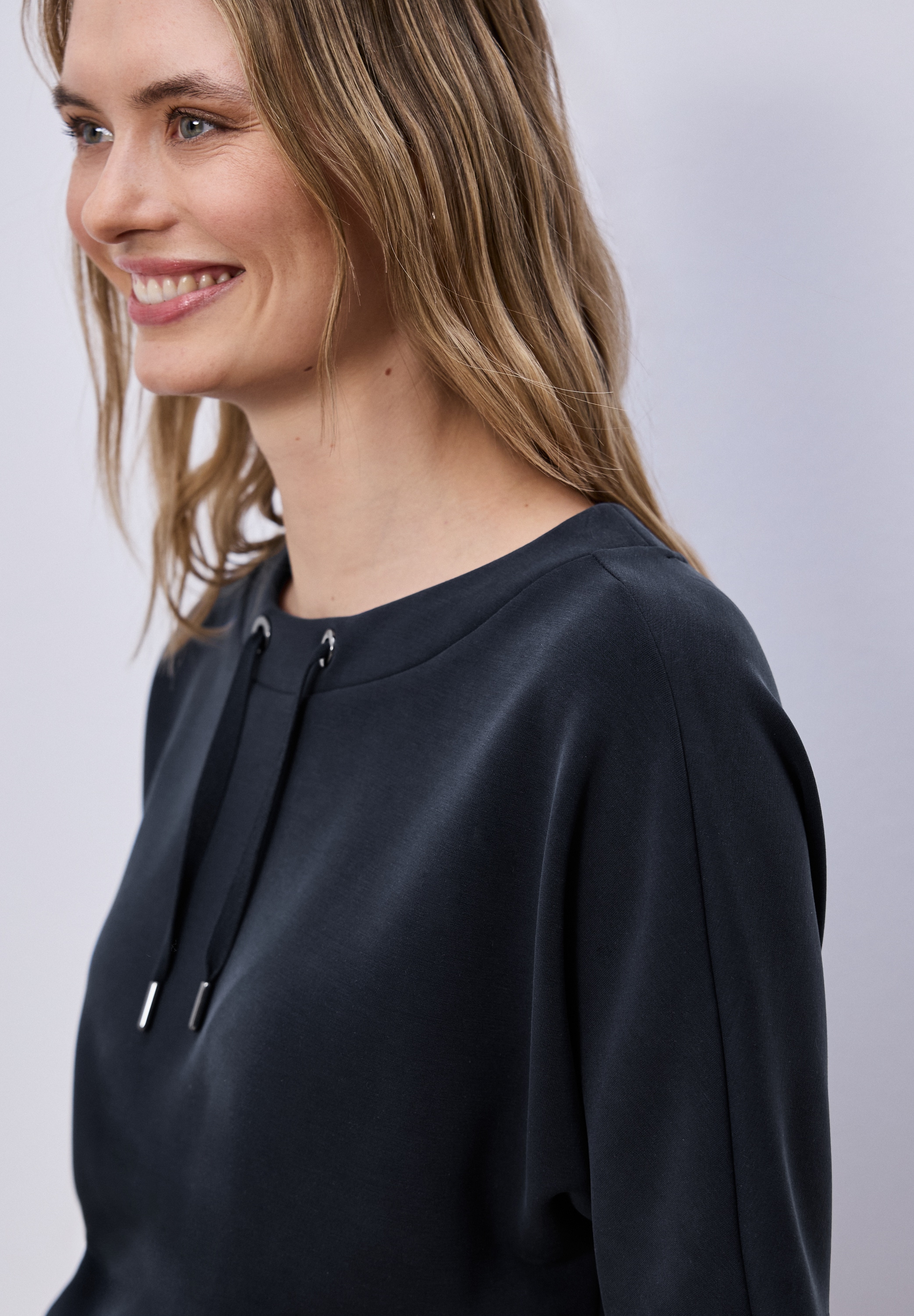 STREET ONE Sweatshirt , Halbarm Silk-Look Shirt mit Kordelzug
