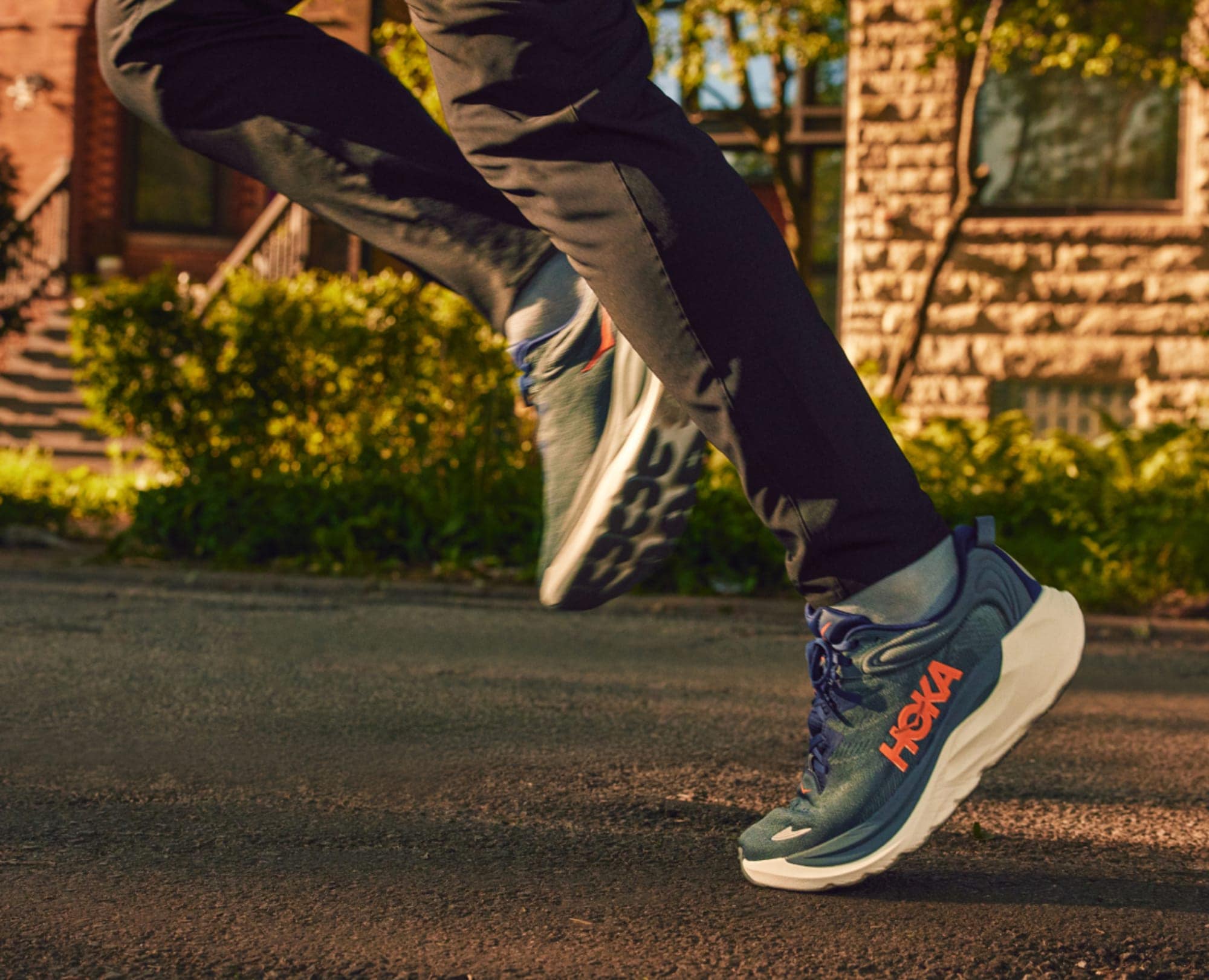 Hoka One One Chaussure de course »GAVIOTA 6«  matière supérieure respirante, profil de semelle légèrement structuré