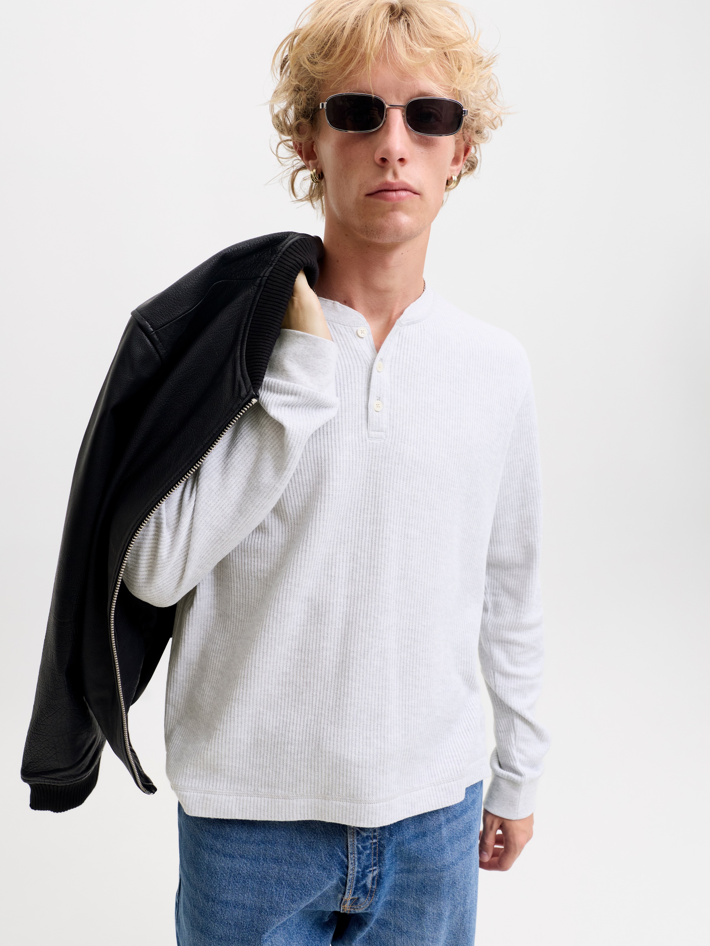Image of Jack & Jones Langarmshirt "JORCHAMBERI HENLEY LS TEE" Baumwollmischung, regular fit