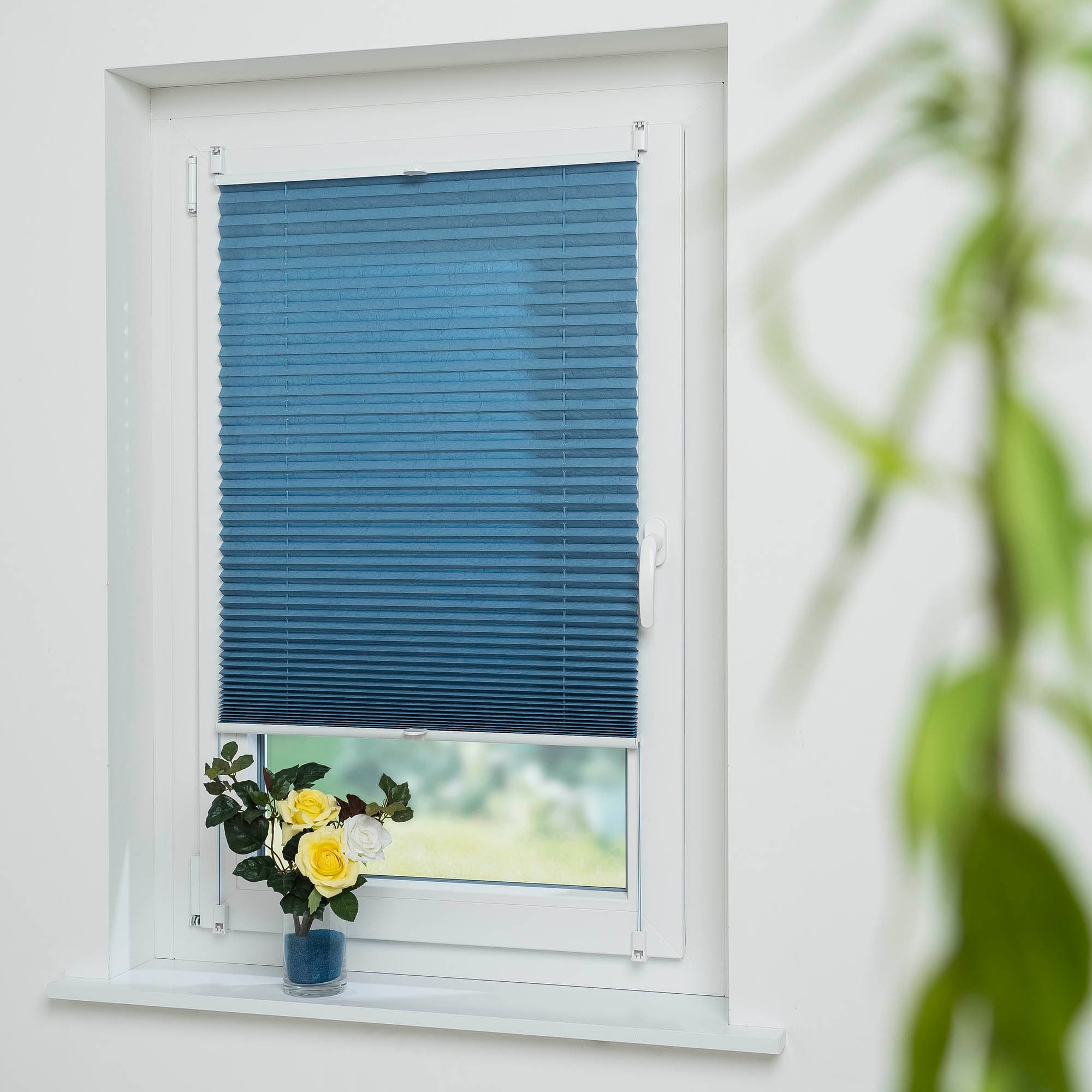 Image of Liedeco Plissee "Jeansblue" Lichtschutz ohne Bohren verspannt