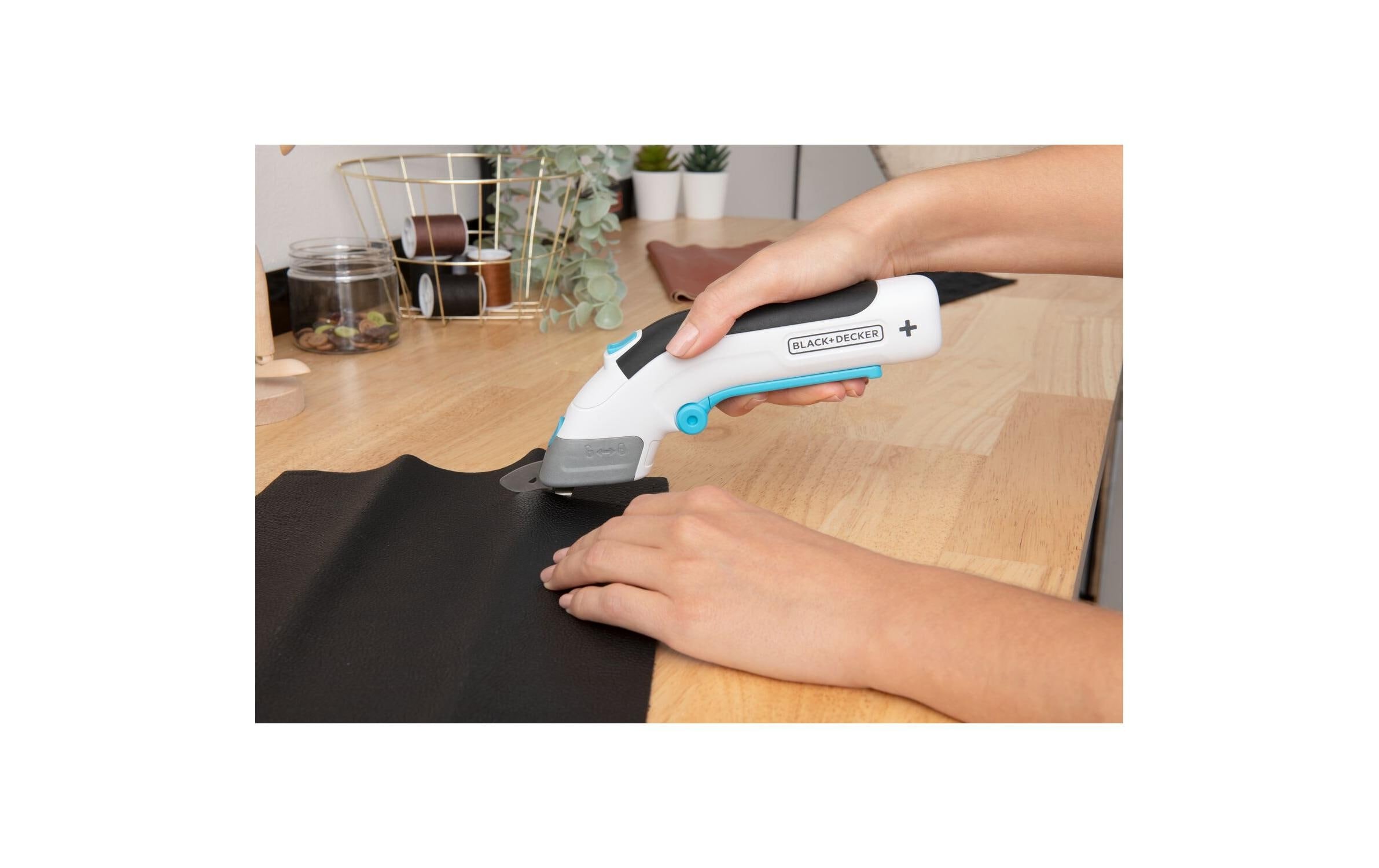 Black + Decker Universalschere »Akku BCSC115-XJ«