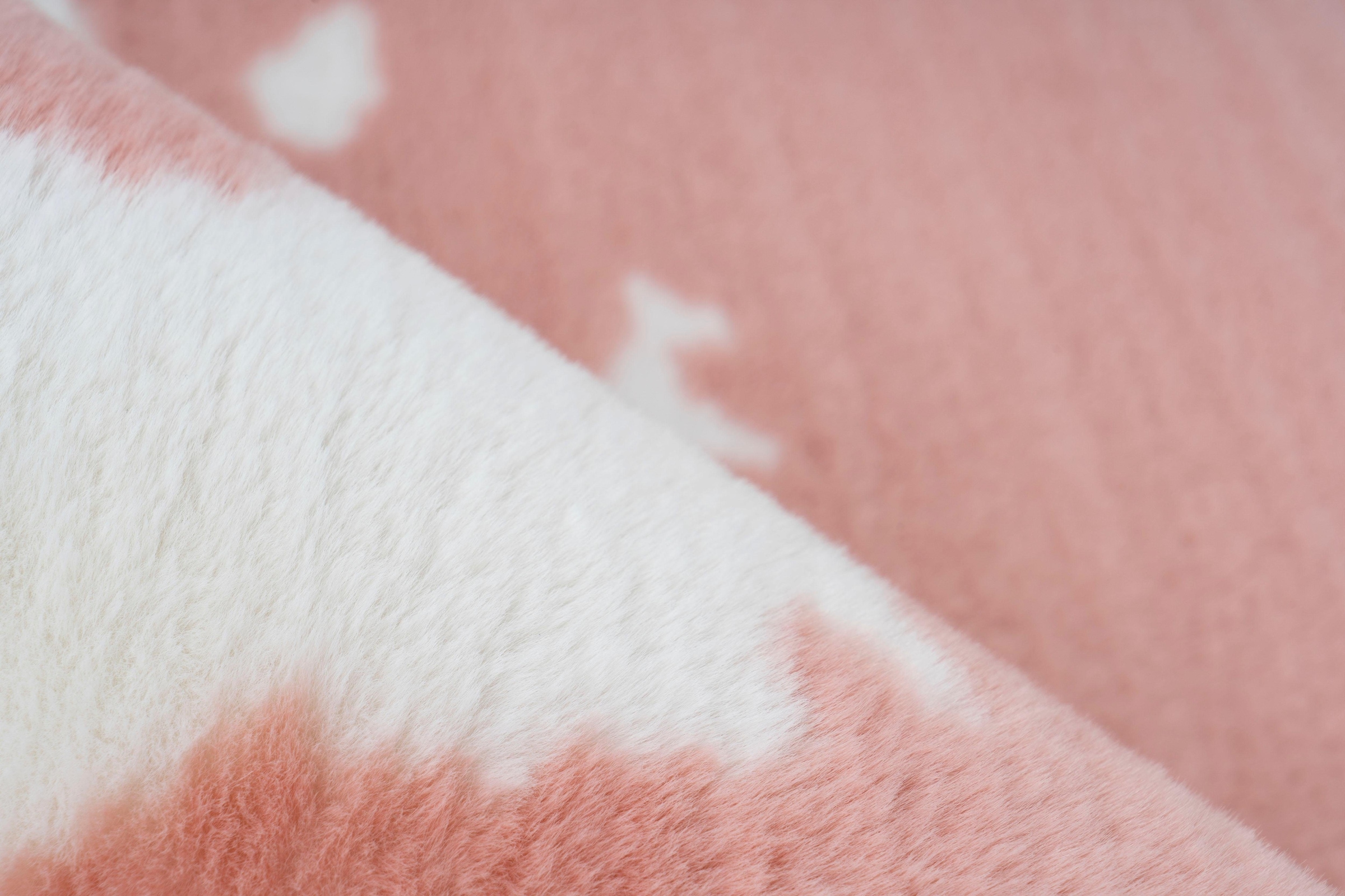 Bruno Banani Hochflor-Teppich »Makayla«, rechteckig, 30 mm Höhe, Kuhfell-Muster, Kunstfell, weicher Flor