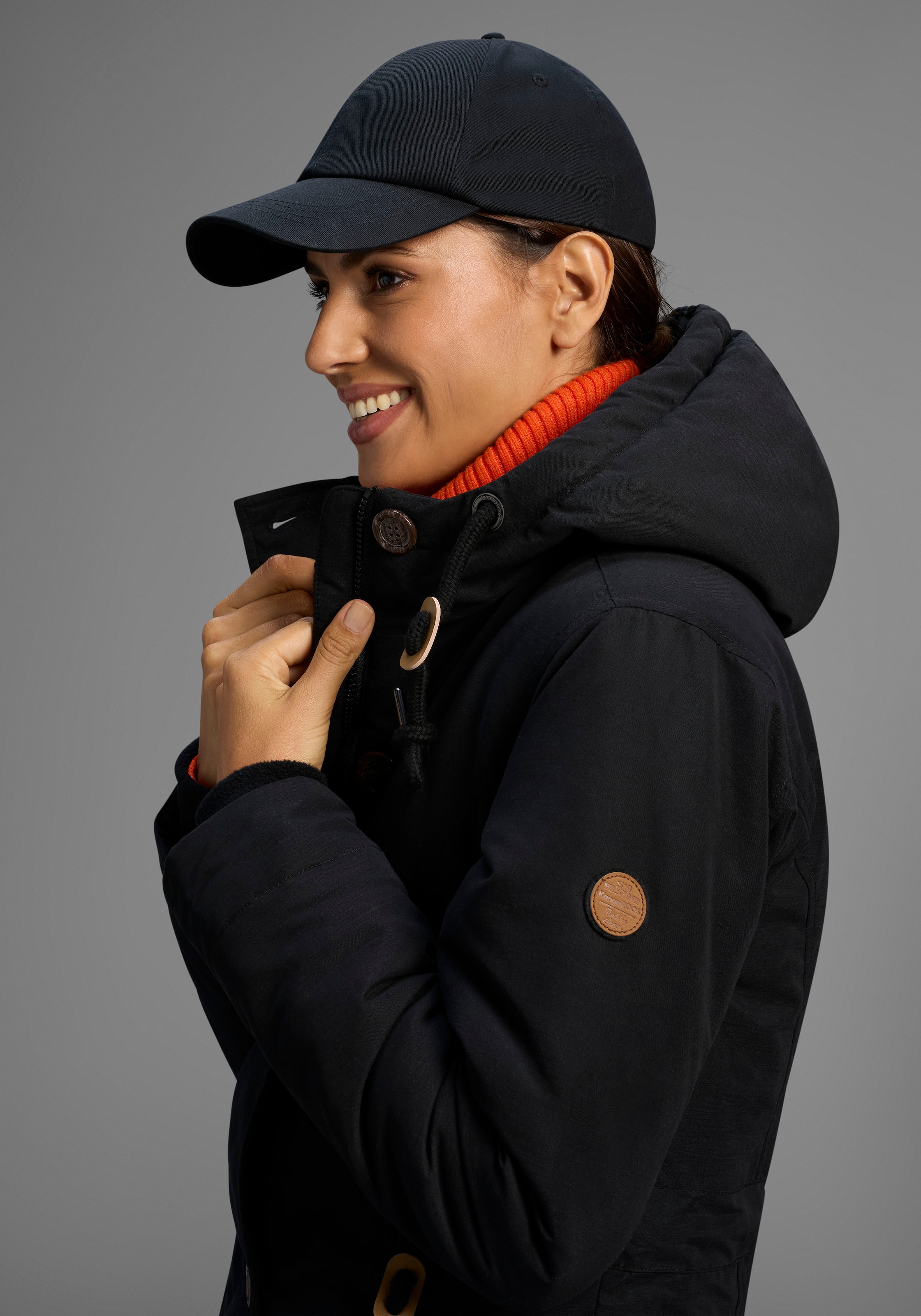 KangaROOS Winterjacke mit Kapuze für die kalte Jahreszeit,  aus leichtem Webstoff,  modisch
