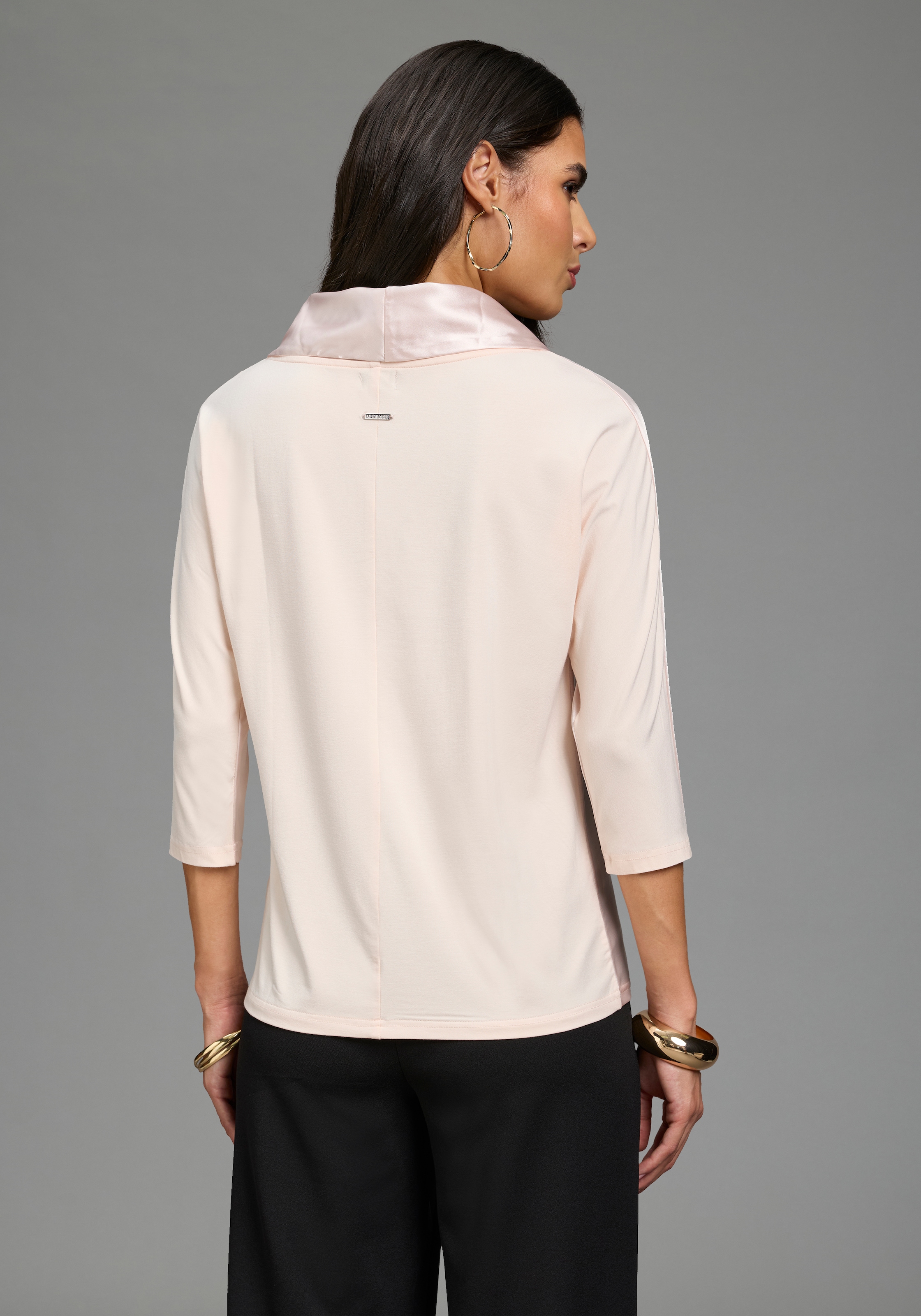 Laura Scott Shirtbluse aus Satin und Jersey, figurumspielende Passform, 3/4-Fledermausärmel