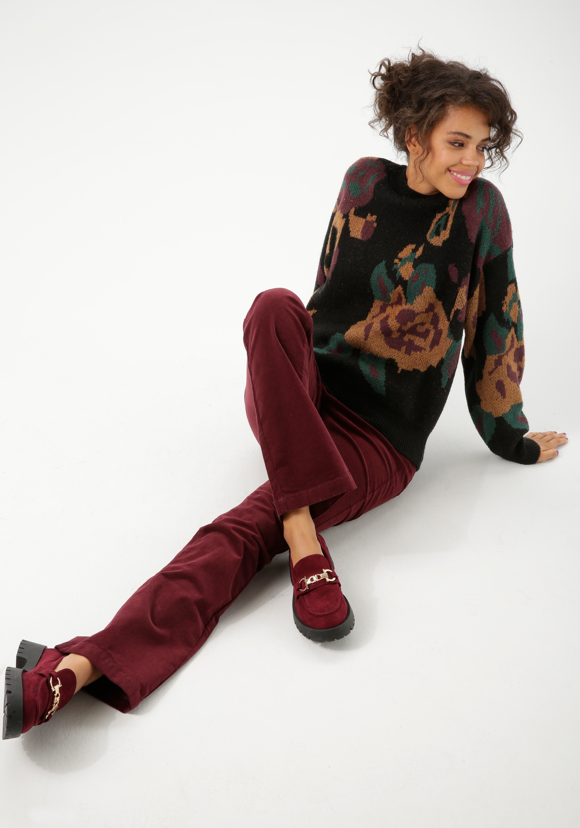 Aniston CASUAL Strickpullover, mit grossflächigen, eingestrickten Blüten - NEUE KOLLEKTION