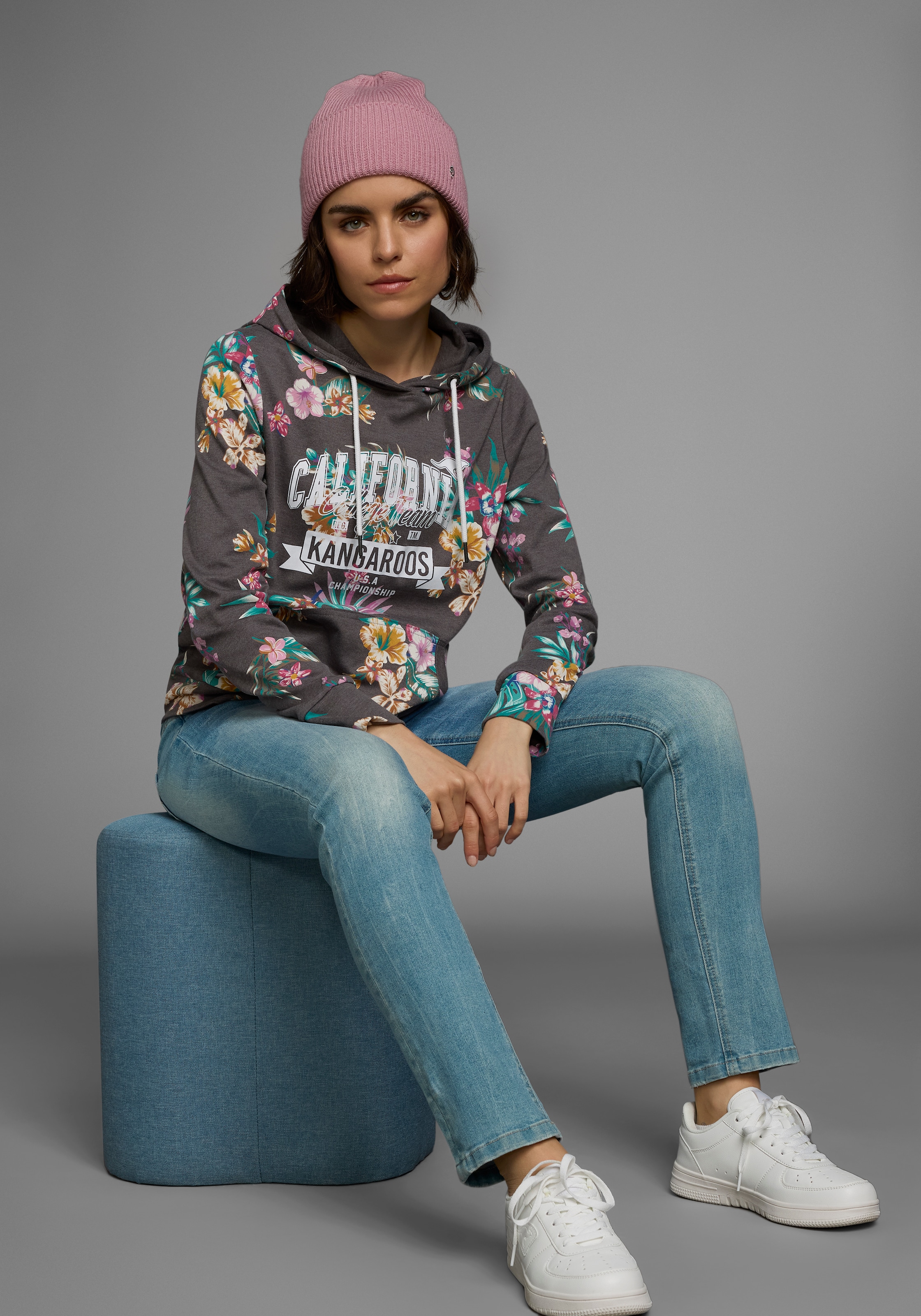 KangaROOS Kapuzensweatshirt, Langarm, figurumspielender Schnitt, aus Interlockmaterial