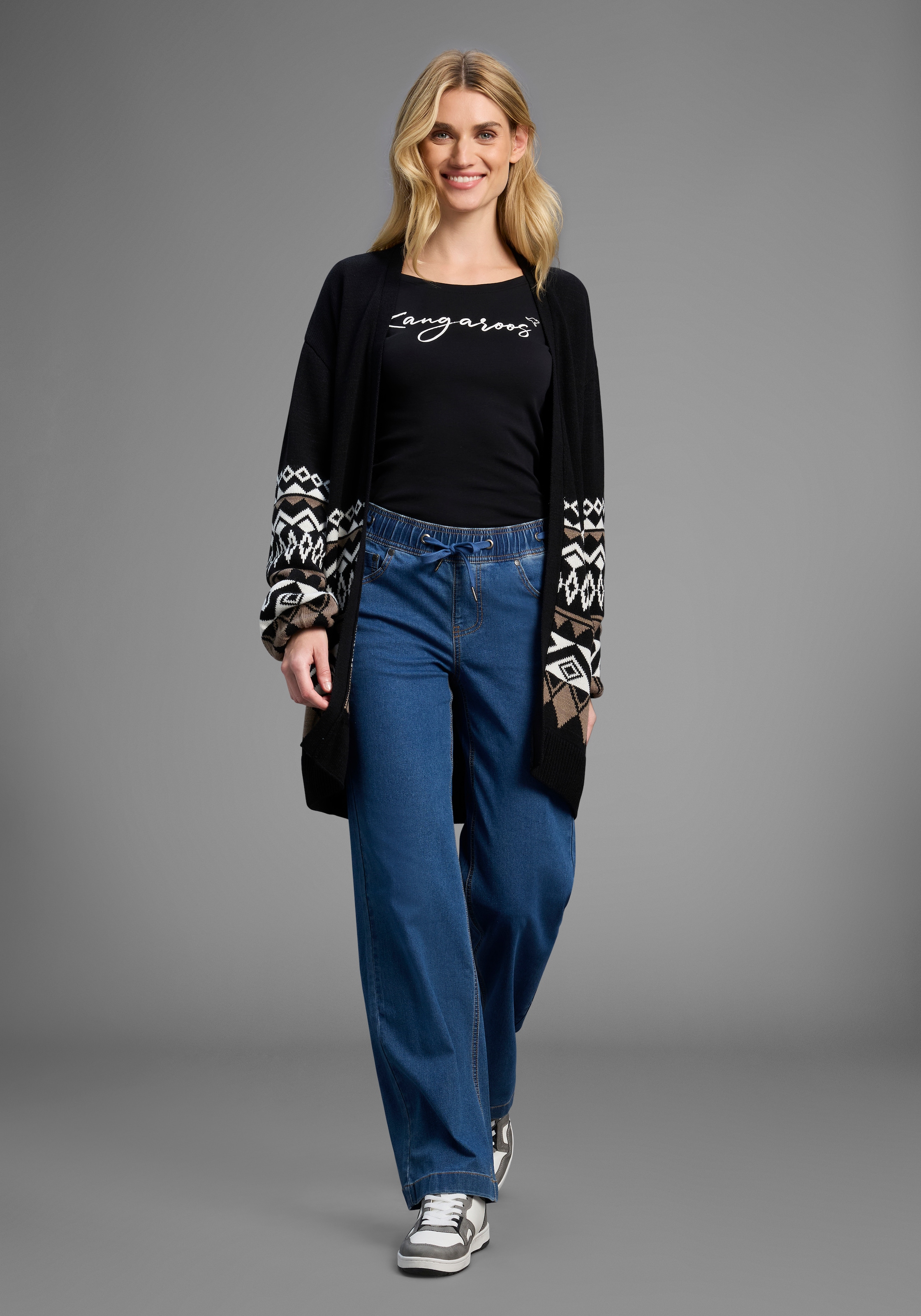 KangaROOS Longsleeve, Langarm, sehr figurbetont, aus Rippware, aus 100% Baumwolle