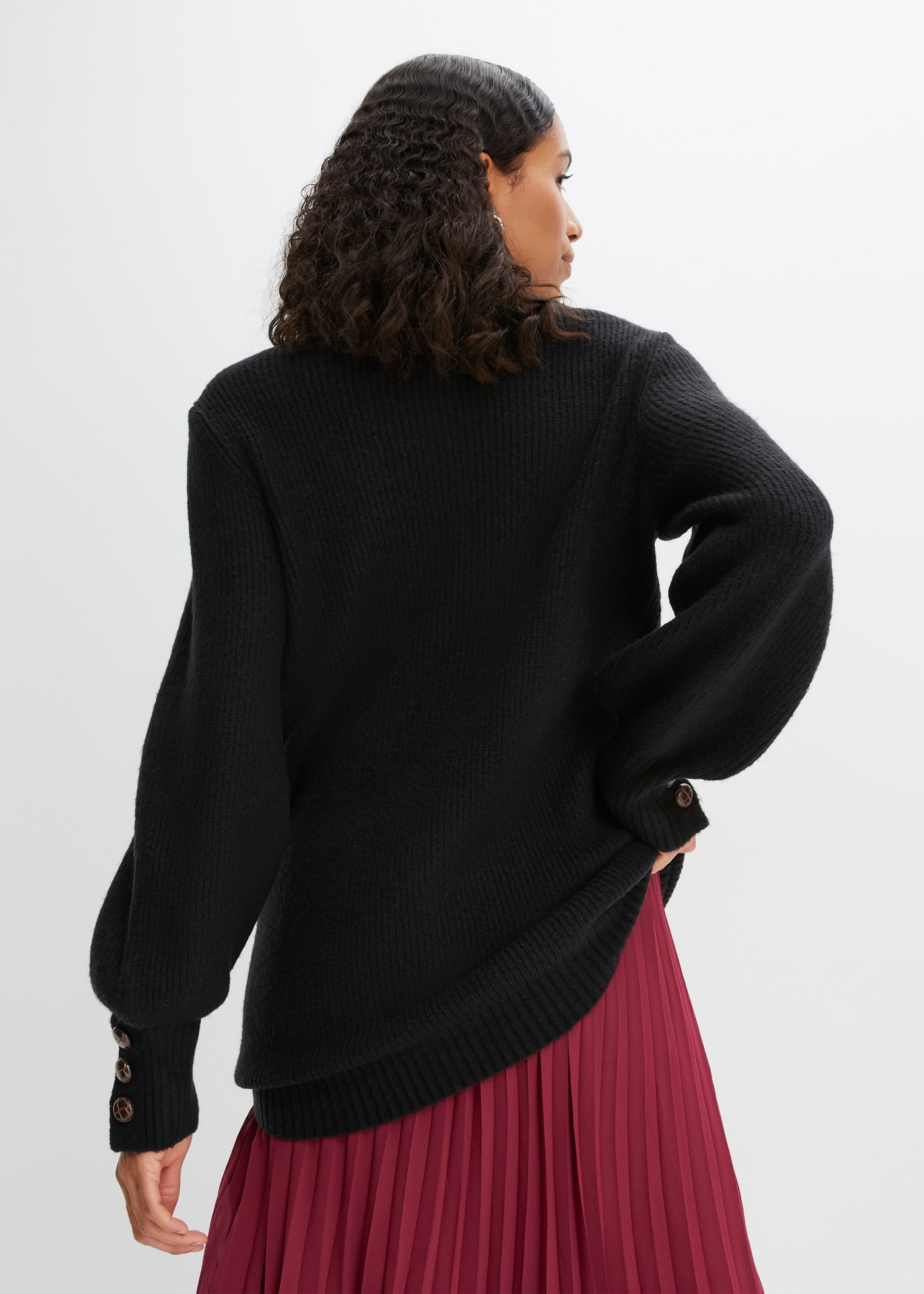 bonprix Longpullover »Longpullover mit Knöpfen« mit dekorativen Knöpfen, mit Rundhalsausschnitt