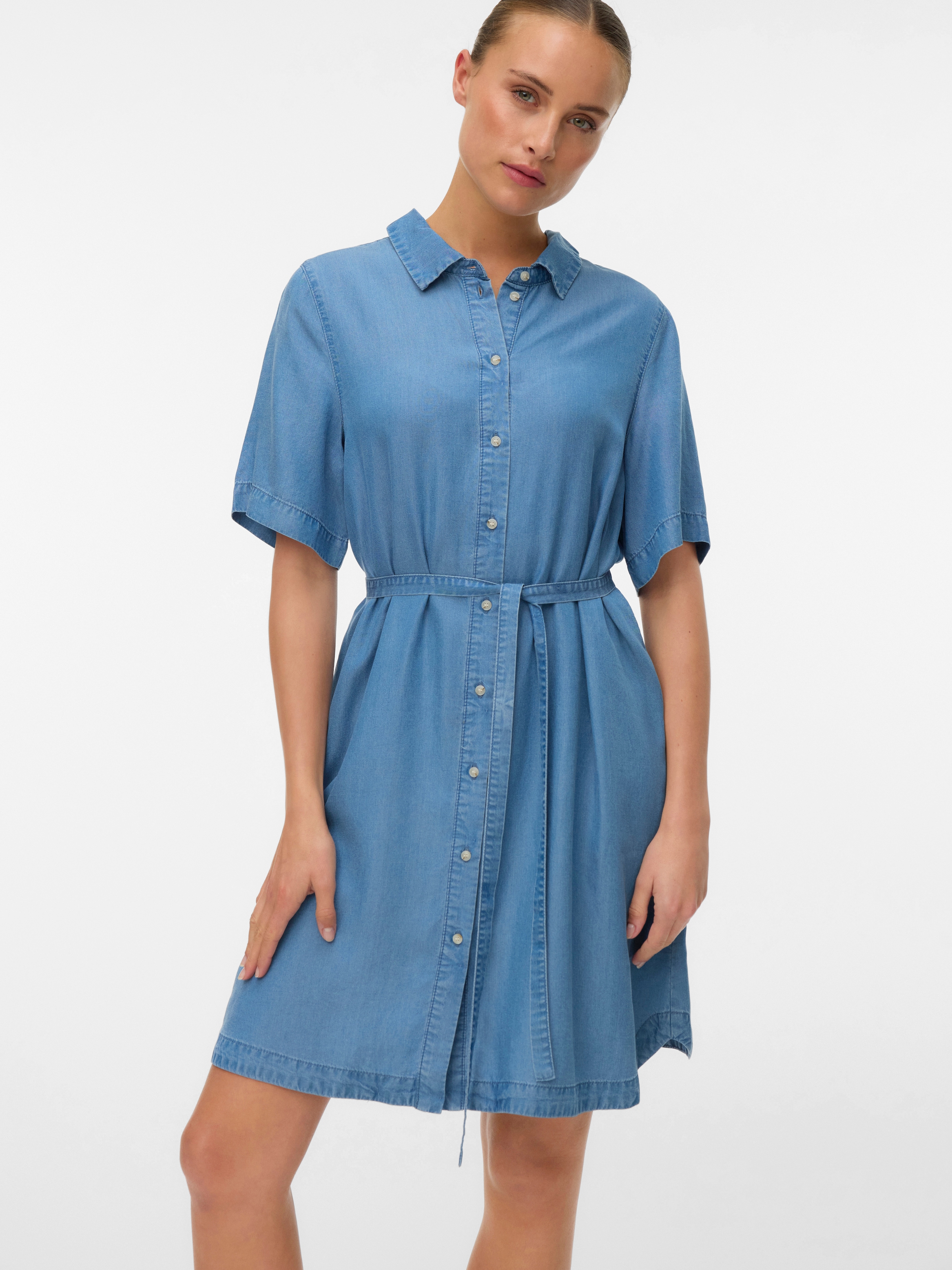 Image of Vero Moda Hemdblusenkleid "VMBREE SS SHORT TENCEL SHIRT DRESS" Viskose, regular fit, Denim Look