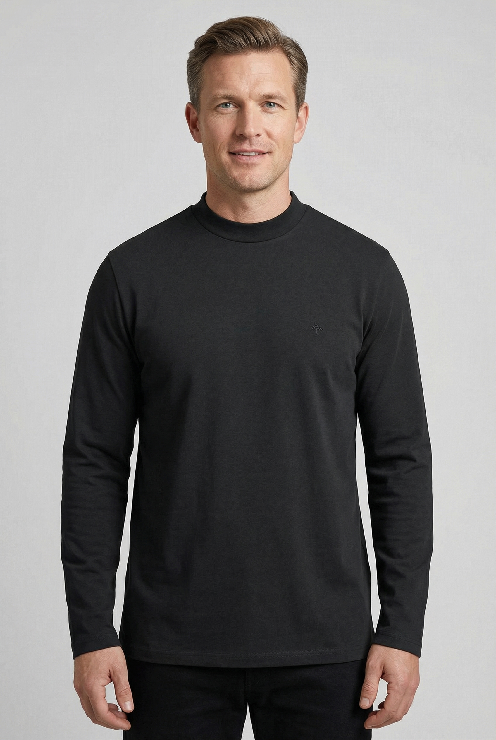 Image of FYNCH-HATTON Langarmshirt gerade Passform, aus Baumwolle, unifarben, mit Logo-Stickerei