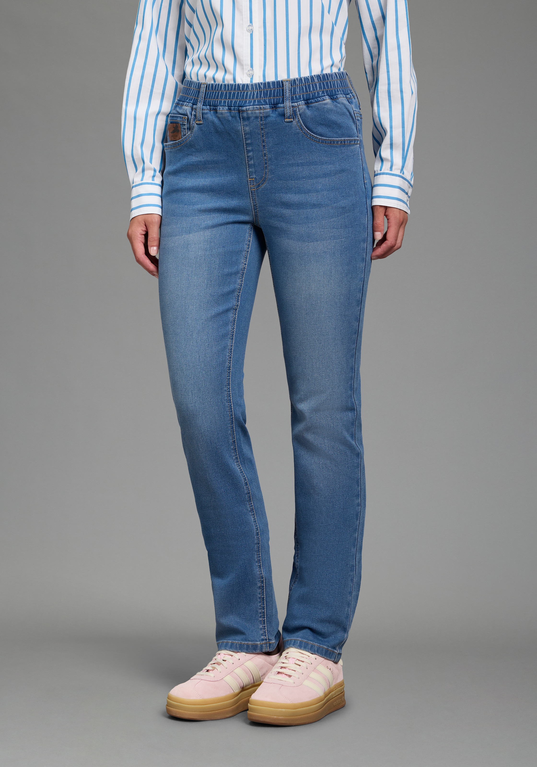 Arizona Jeans Relax-fit »mit Schlupfbund« à jambe large, en denim/jean élastique