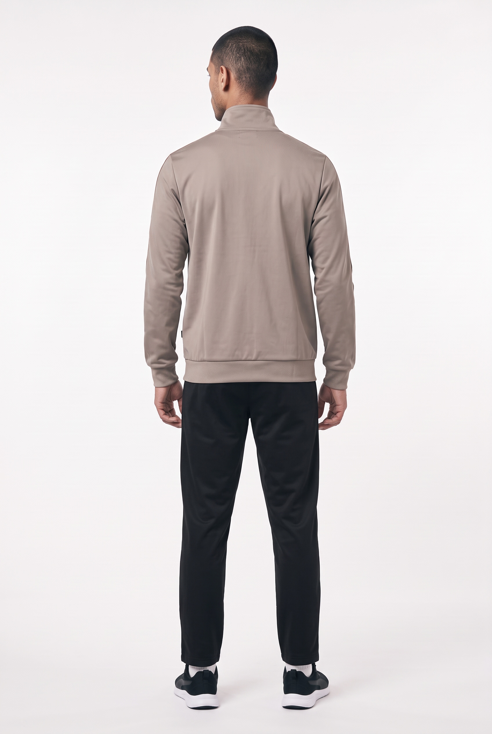 PUMA Combinaison d'entraînement »POLY TAPE SUIT« 2 Ensemble deux pièces, avec fermeture éclair, haut à manches longues, coupe régulière