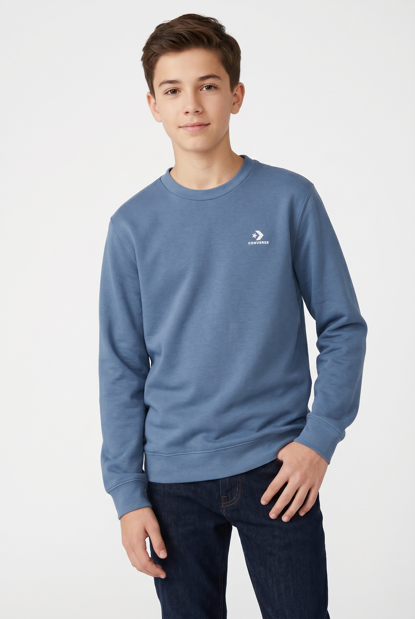 Image of Converse Sweater "GO-TO EMBROIDERED STAR CHEVRON STANDARD-FIT CREW", sportlicher Stil, mit Rundhalsausschnitt, Langarm, unifarbenes Design