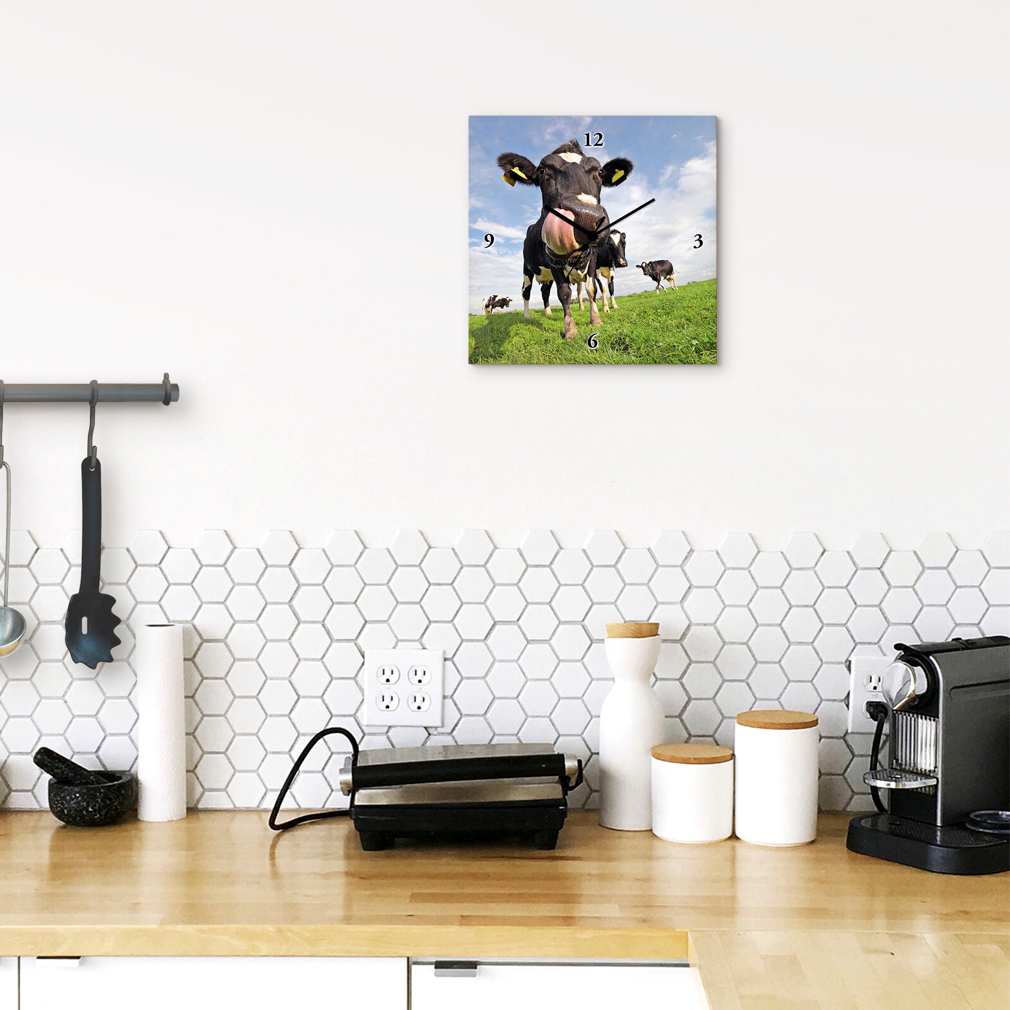 gewaltiger »Holstein-Kuh Quarz- kaufen Funkuhrwerk, mit Zunge«, oder Wanduhr lautlos wahlweise Artland ohne mit Tickgeräusche