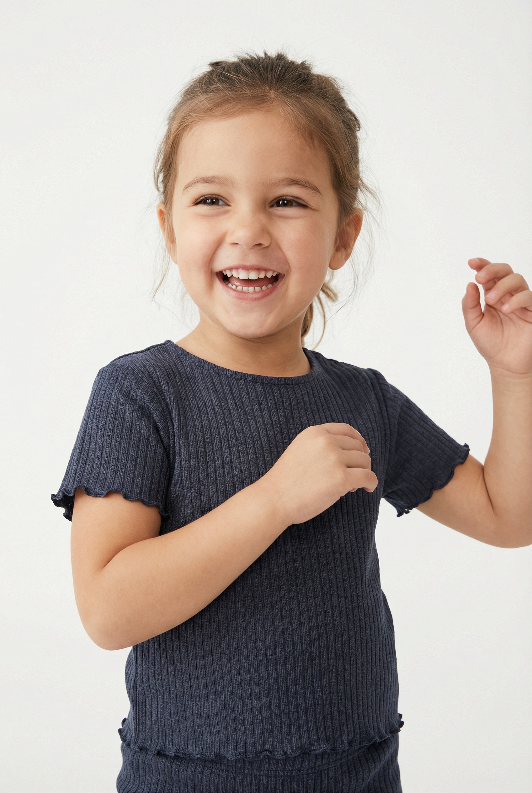 Image of KIDS ONLY T-Shirt "KOGNELLA S/S O-NECK TOP NOOS JRS" mit süsser Wellenkante